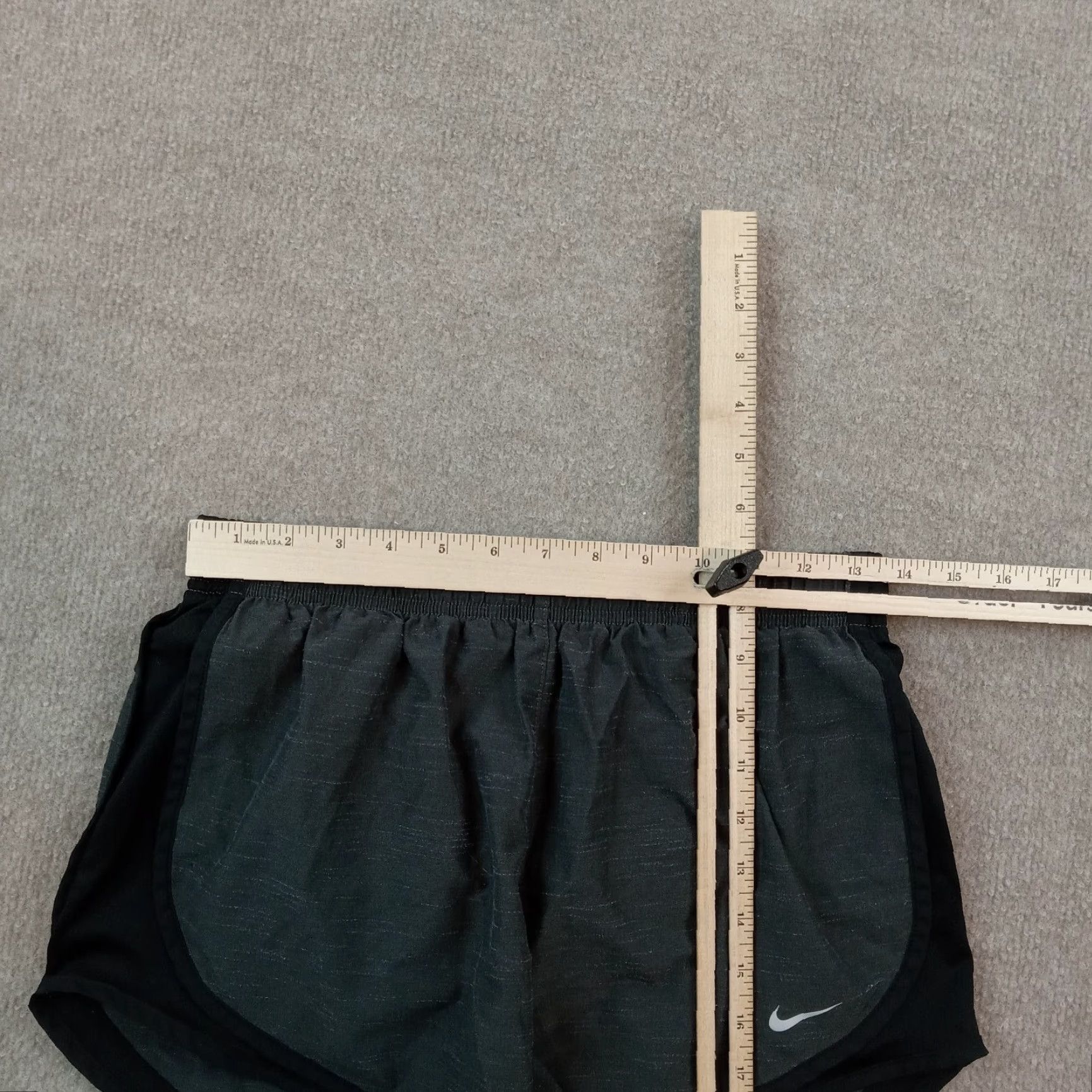Nike Nike Womens Running Shorts Gray Dri-Fit Medium Athletic Elastic Waist Drawstring Polyester Size 27" / US 4 / IT 40 - 5 Thumbnail
