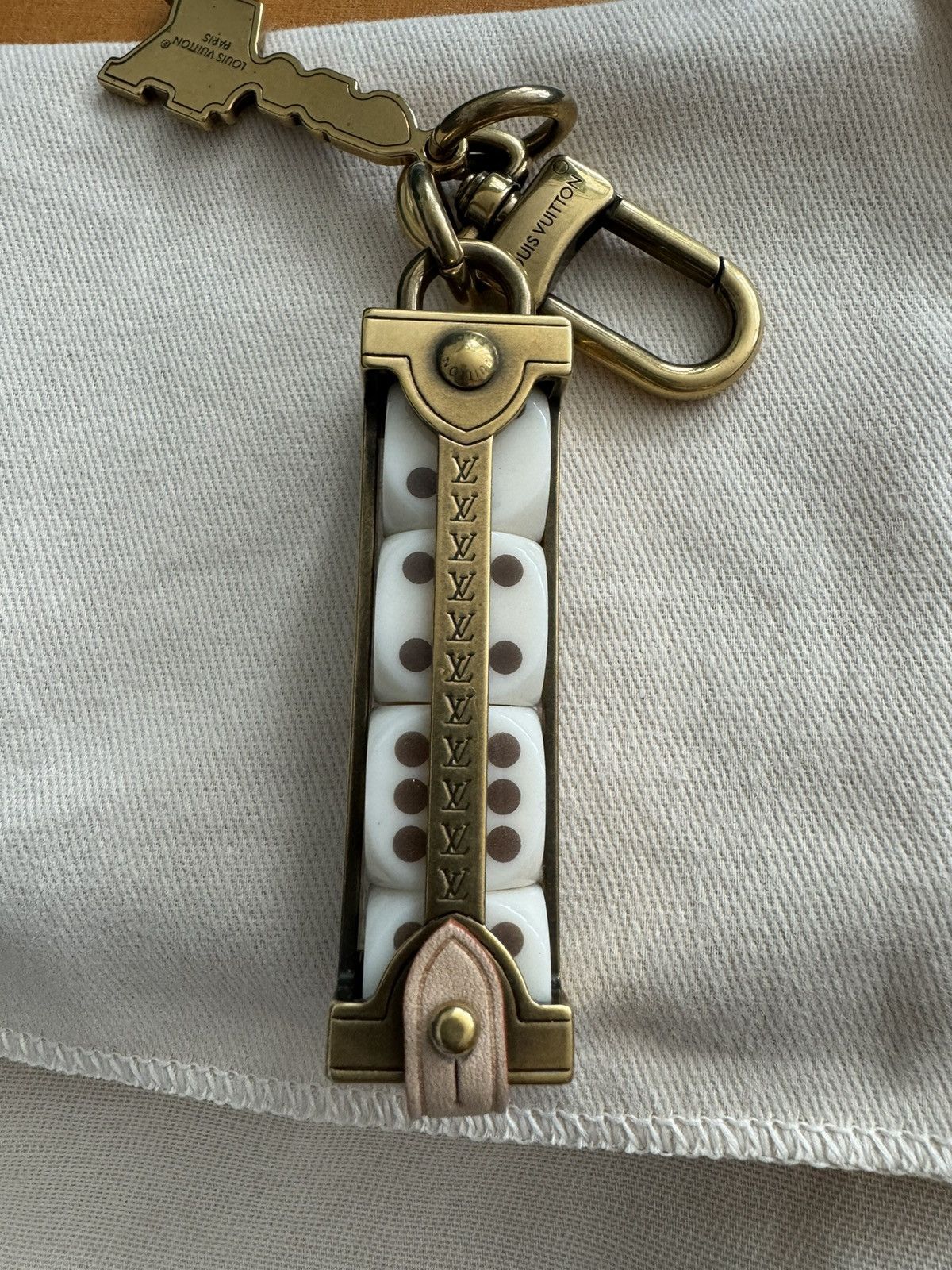 Louis Vuitton × Pharrell DICE LOVERS CHARM Size ONE SIZE - 16 Thumbnail