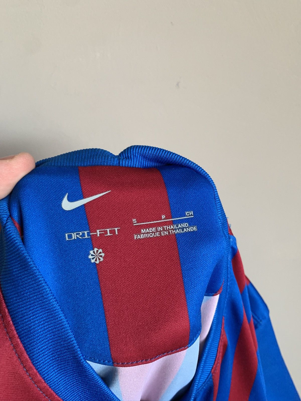 Nike Barcelona 21/22 Home Football Shirt Nike Soccer Jersey Sz S Size US S / EU 44-46 / 1 - 14 Thumbnail