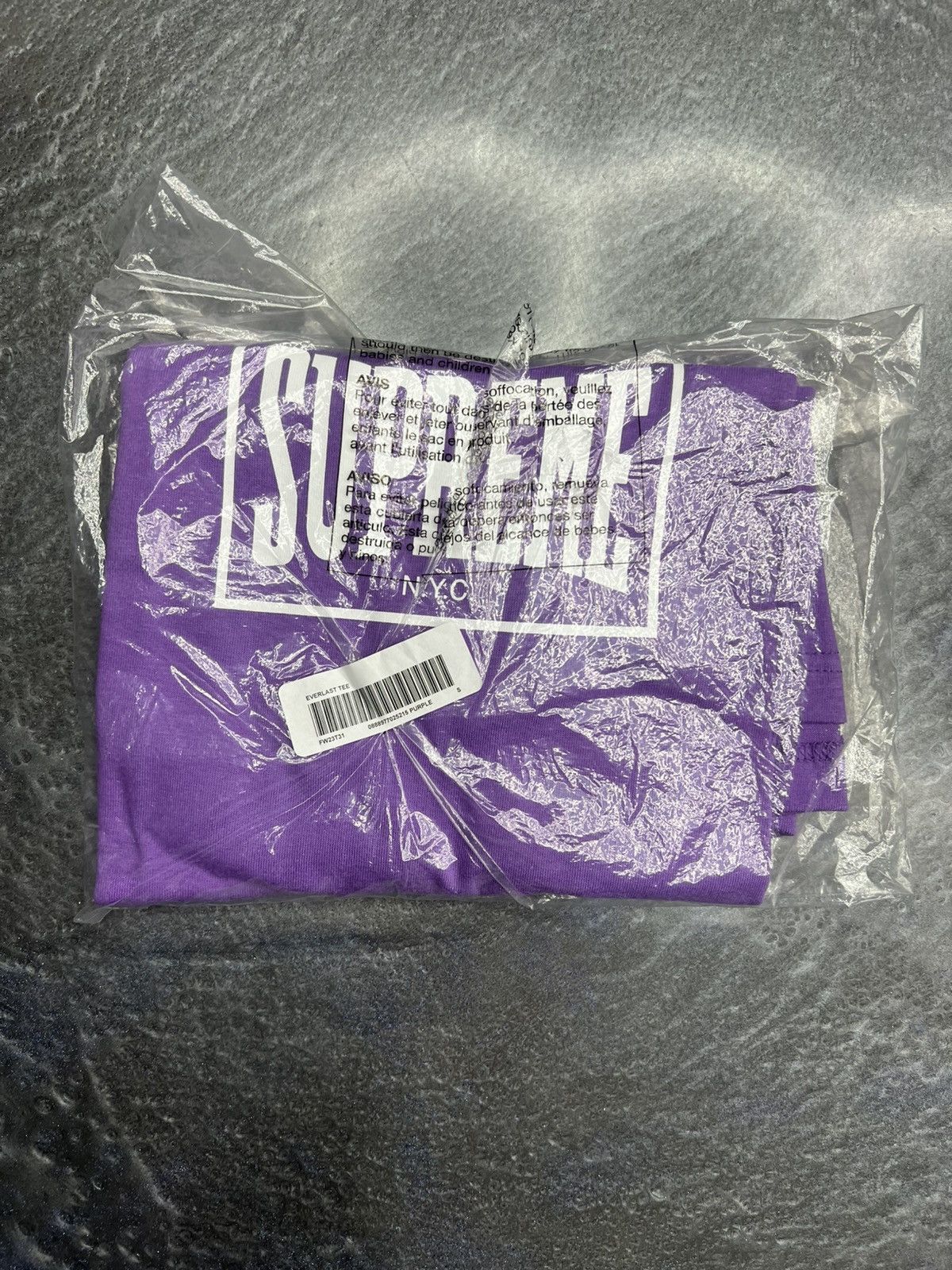 Supreme Supreme Warm Up T-Shirt Size US S / EU 44-46 / 1 - 6 Thumbnail