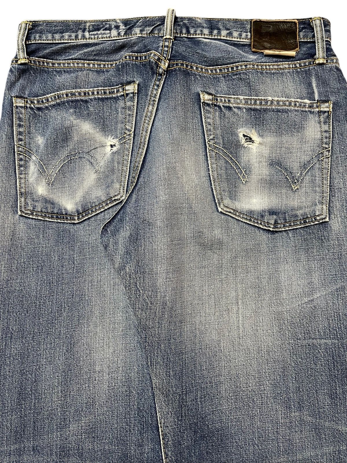 Edwin Vintage Japan Edwin Blue Faded Wash Distress Loose Jeans Size US 32 / EU 48 - 6 Thumbnail