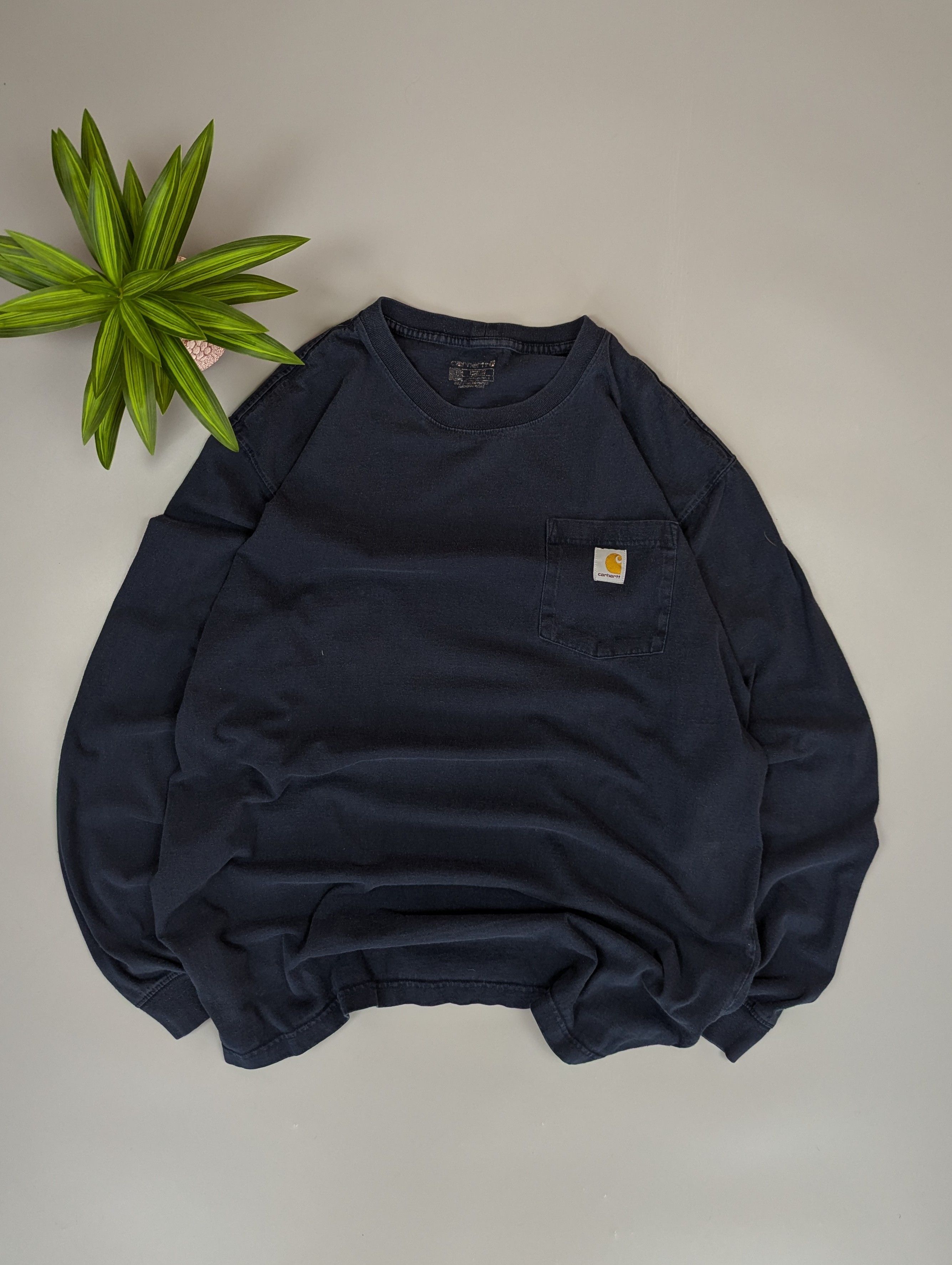 Carhartt Carhartt Vintage Faded Navy T-Shirt Distressed Workwear L/XL Size US XL / EU 56 / 4 - 1 Thumbnail