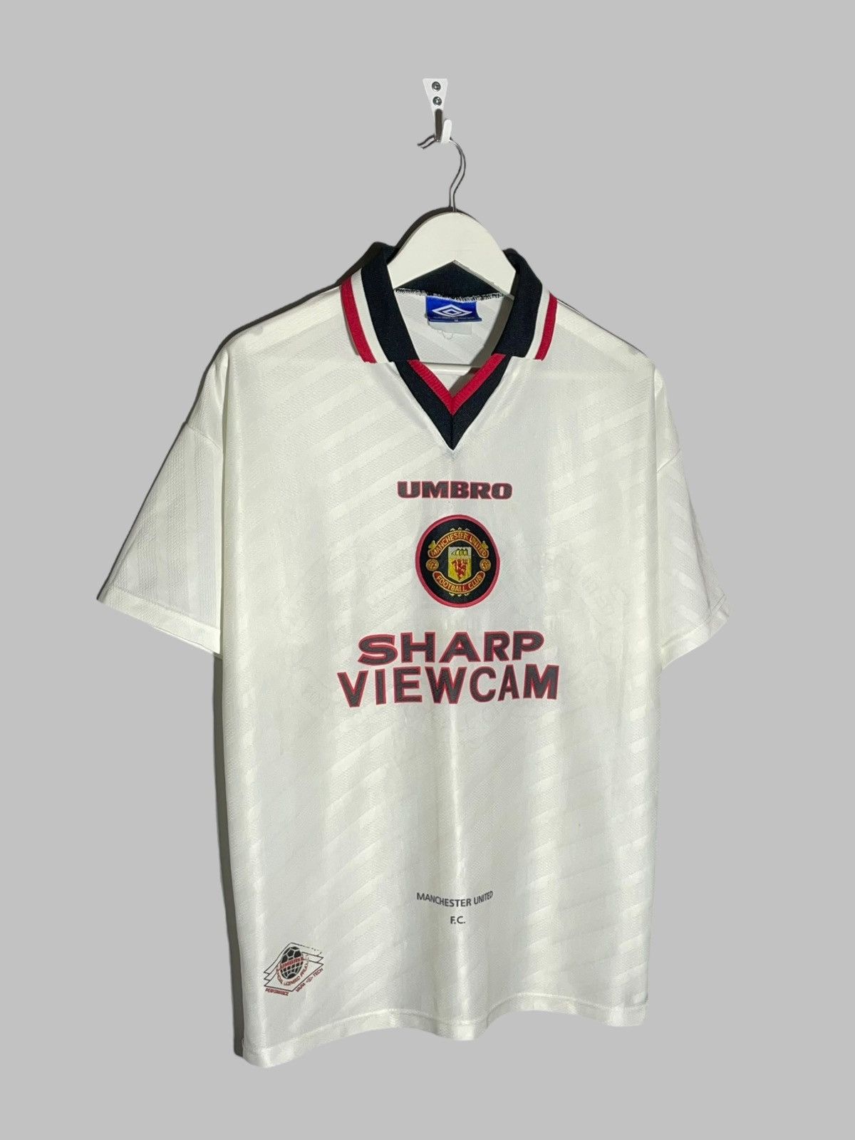 Umbro × Vintage Manchester United Umbro 1996/97 Away Vintage Football Shirt Size US M / EU 48-50 / 2 - 2 Thumbnail