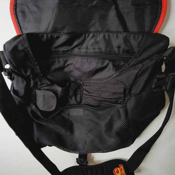 Vintage Vintage Clive crossbody messenger / skateboard bag. Grailed