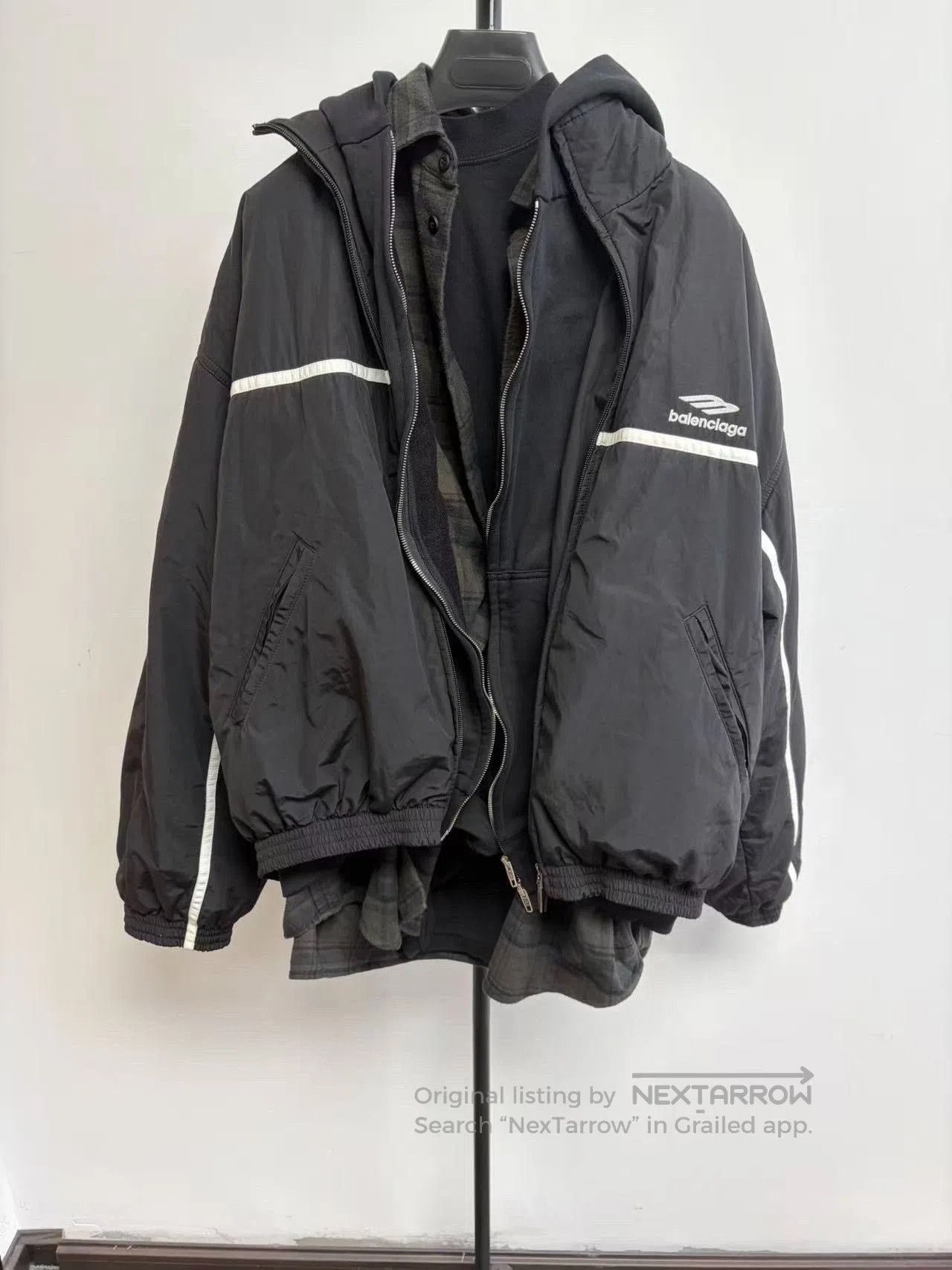 Balenciaga Balenciaga Men's Logo Zip Oversized Jacket. Size US M / EU 48-50 / 2 - 1 Thumbnail