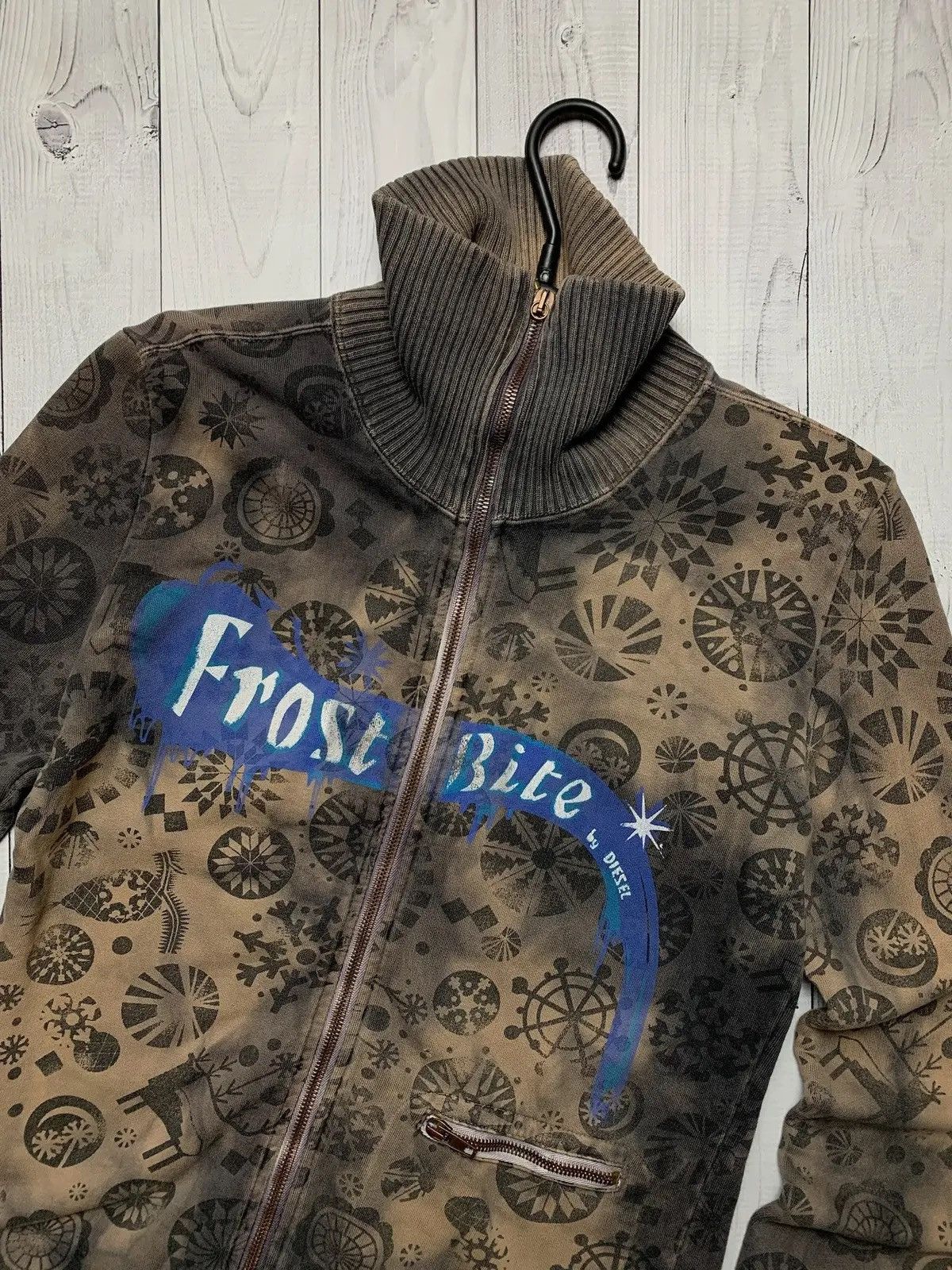 Diesel Vintage Diesel Avante-garte sweater s/xs distressed Y2K Size US S / EU 44-46 / 1 - 2 Thumbnail