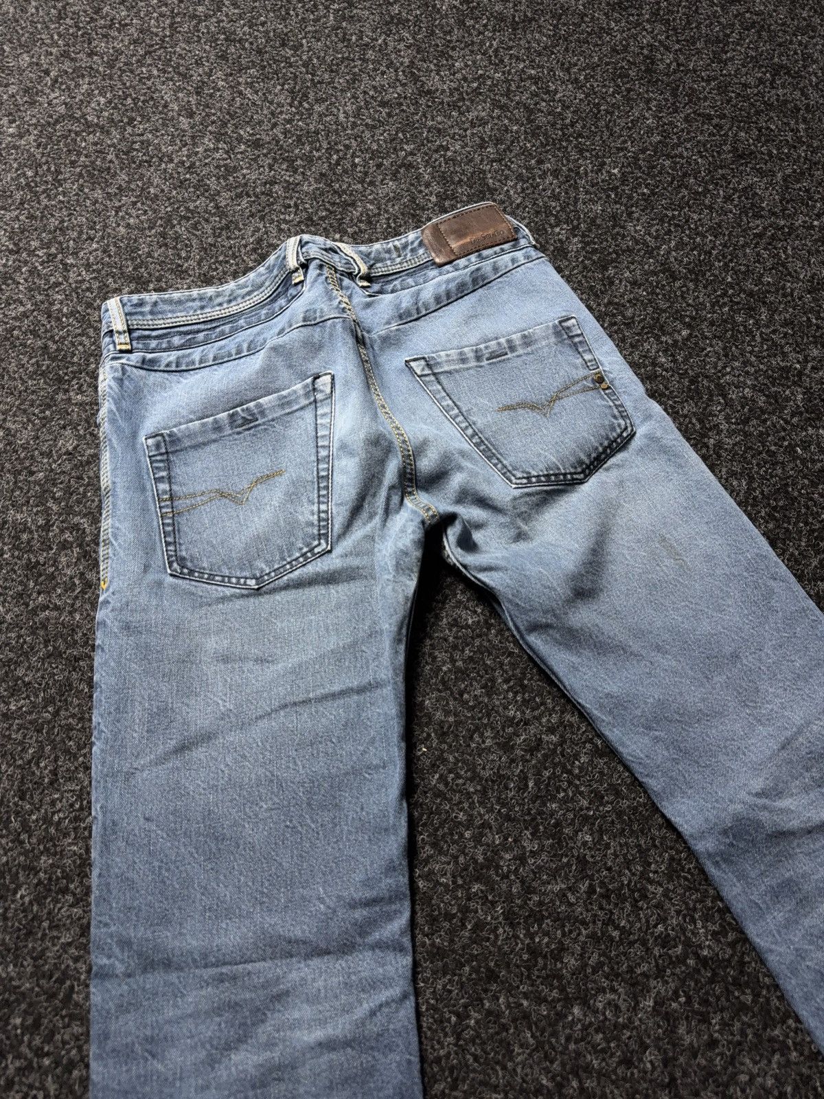 Diesel Luxury 00s Y2K Diesel Belther Straight Punk Rock Denim Jeans Size US 29 - 15 Thumbnail