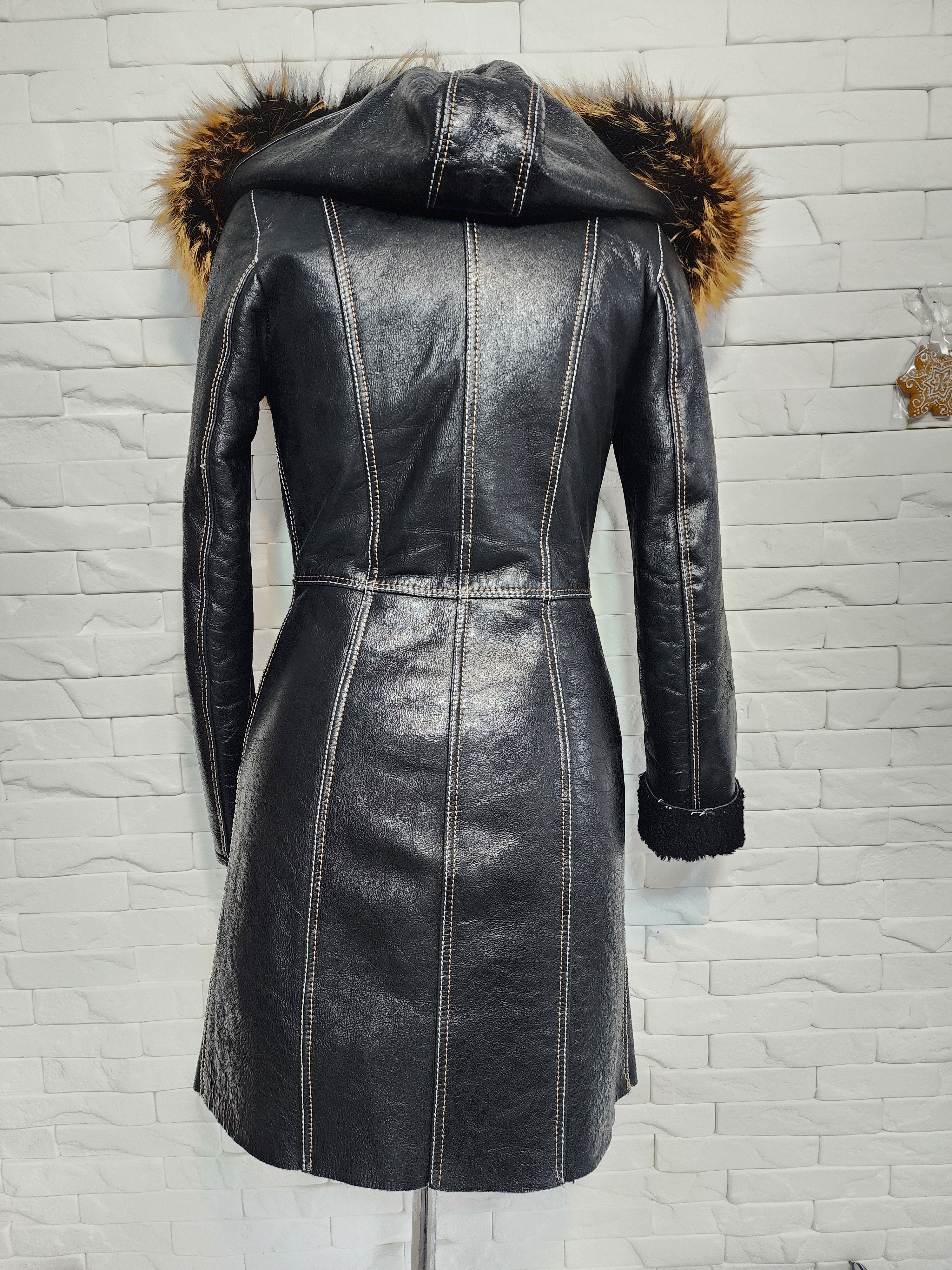 Furla Black Sheepskin Coat: Women's Genuine Fur Hooded Jacket Size M / US 6-8 / IT 42-44 - 4 Thumbnail