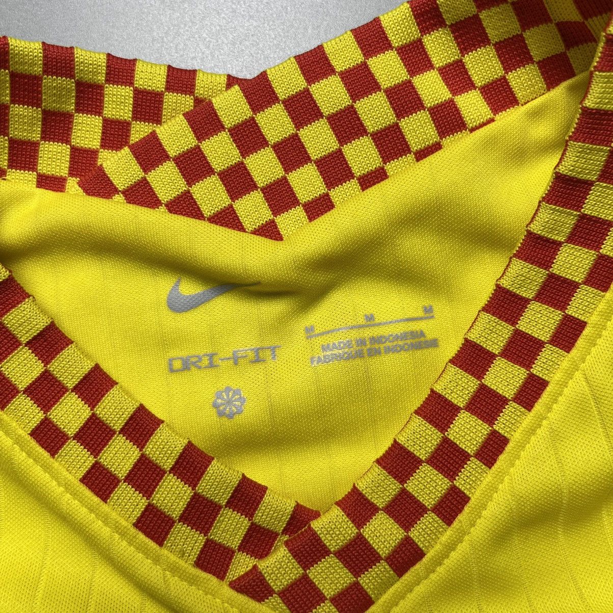 Nike × Vintage LIVERPOOL NIKE 2021/2022 FOOTBALL THIRD JERSEY #11 SALAH Size US M / EU 48-50 / 2 - 7 Thumbnail