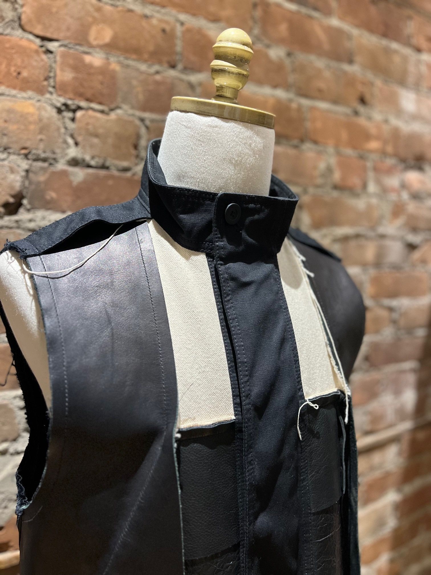 Rick Owens Rick Owens Mainline Mock Neck Leather Vest Size US M / EU 48-50 / 2 - 3 Thumbnail