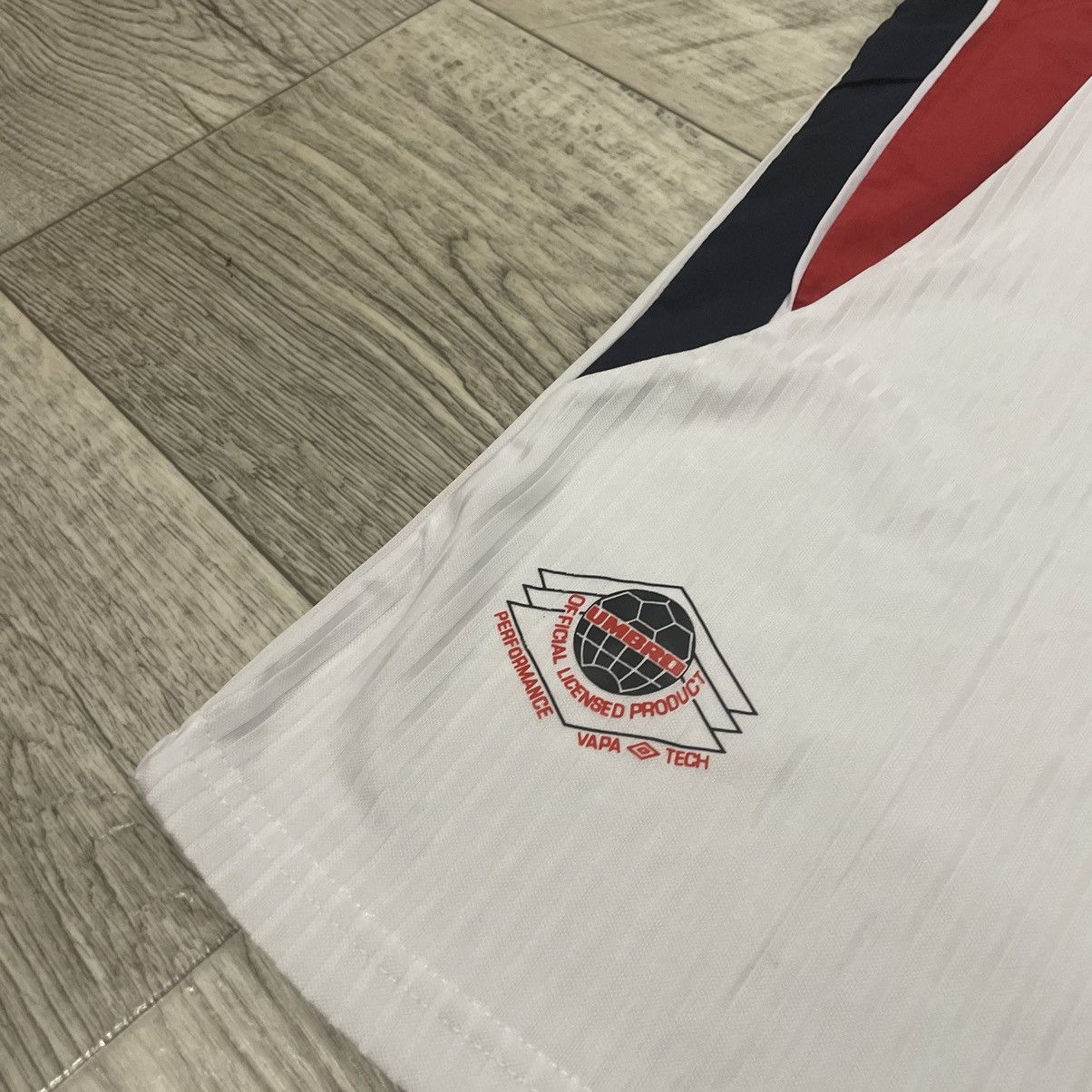 Umbro 90s umbro England 7 jersey BECKHAM TEE SHIRT Size US L / EU 52-54 / 3 - 5 Thumbnail
