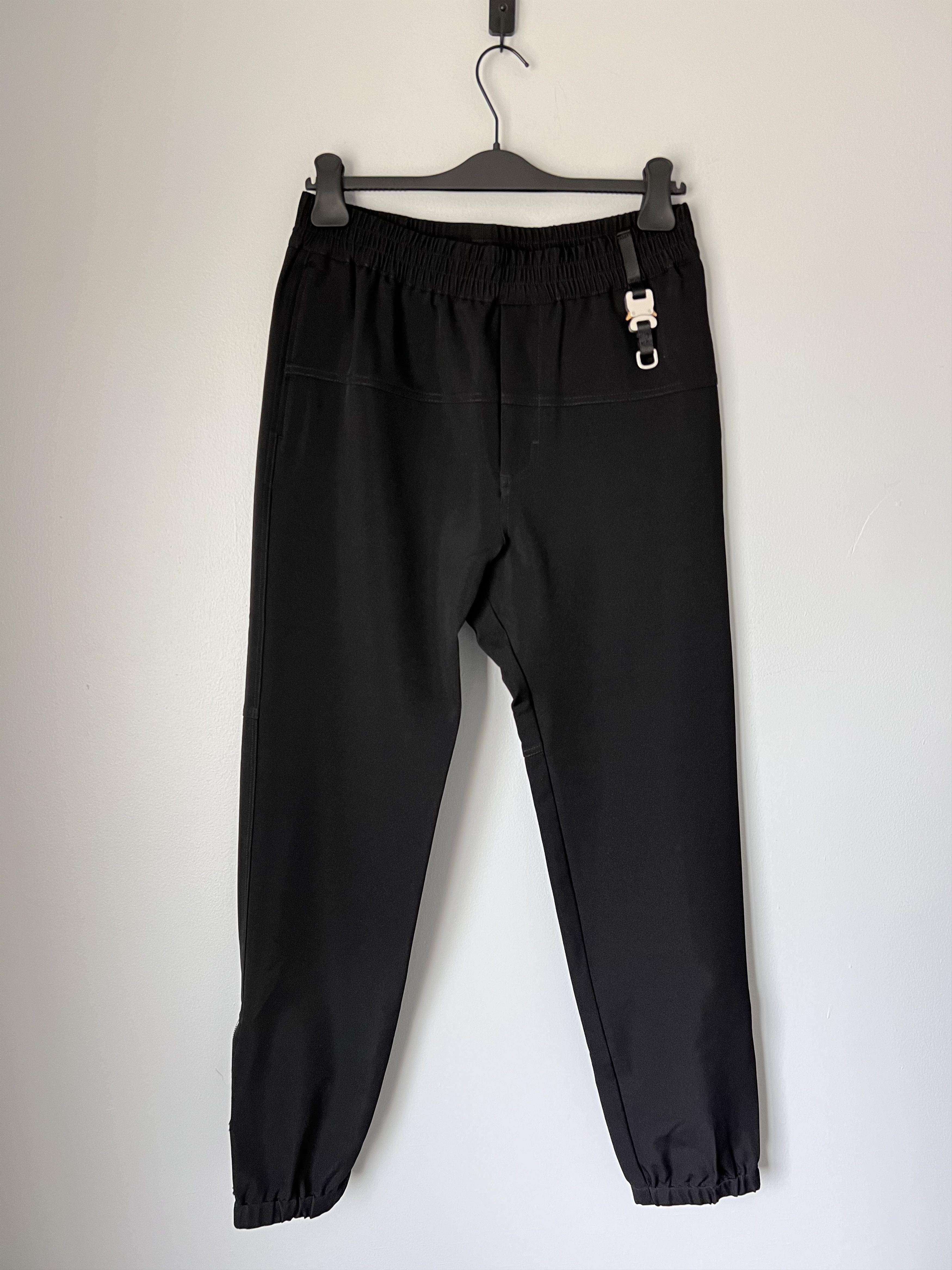 1017 ALYX 9SM 1017 Alyx 9SM Track Pants 2 with Buckle in Black Size US 32 / EU 48 - 1 Thumbnail