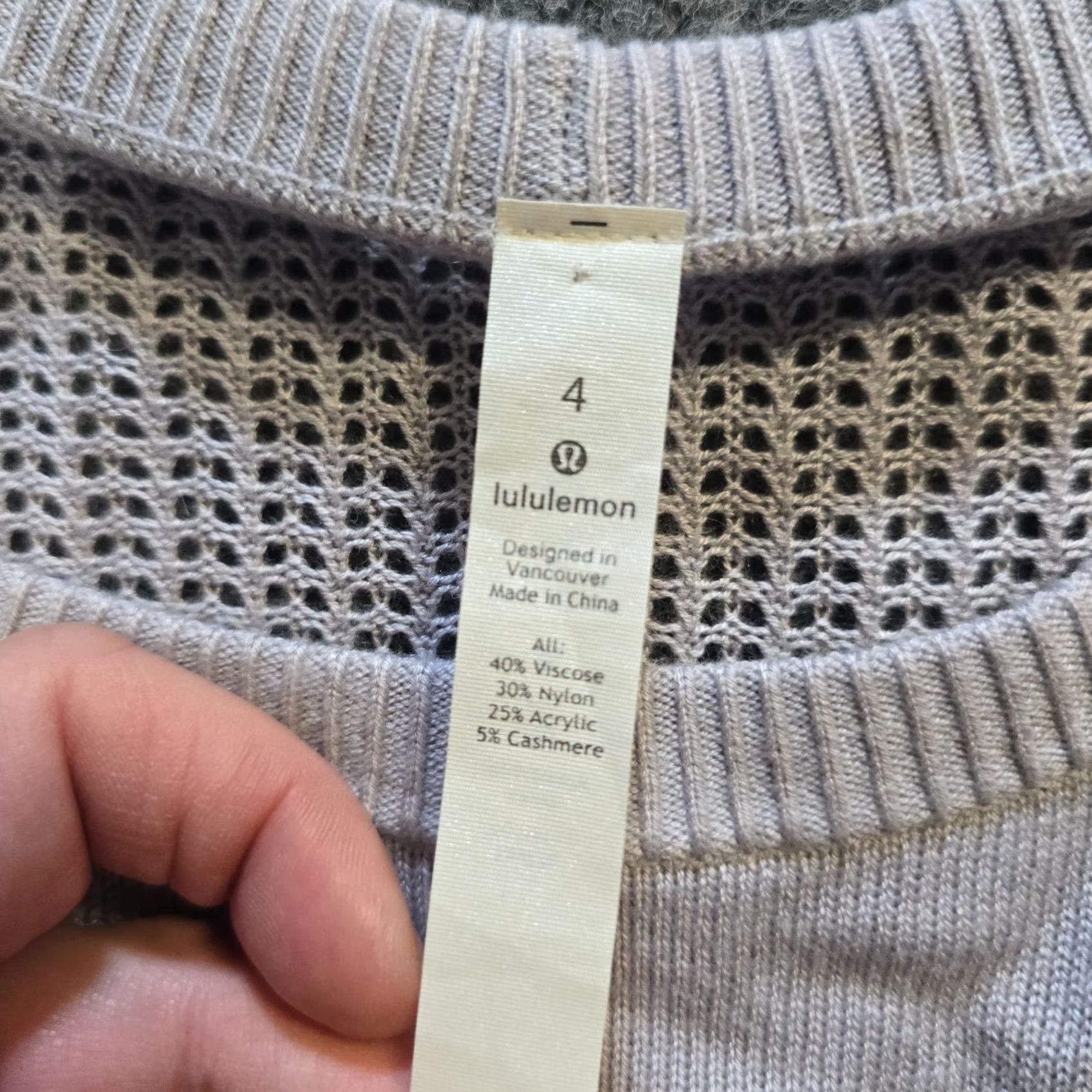 Lululemon Lululemon Sweater Womens 4 Gray Purple Back To Balance Cashmere Blend Open Back Pullover Knit Long Sleeve Round Neck Casual Womens Size S / US 4 / IT 40 - 4 Thumbnail