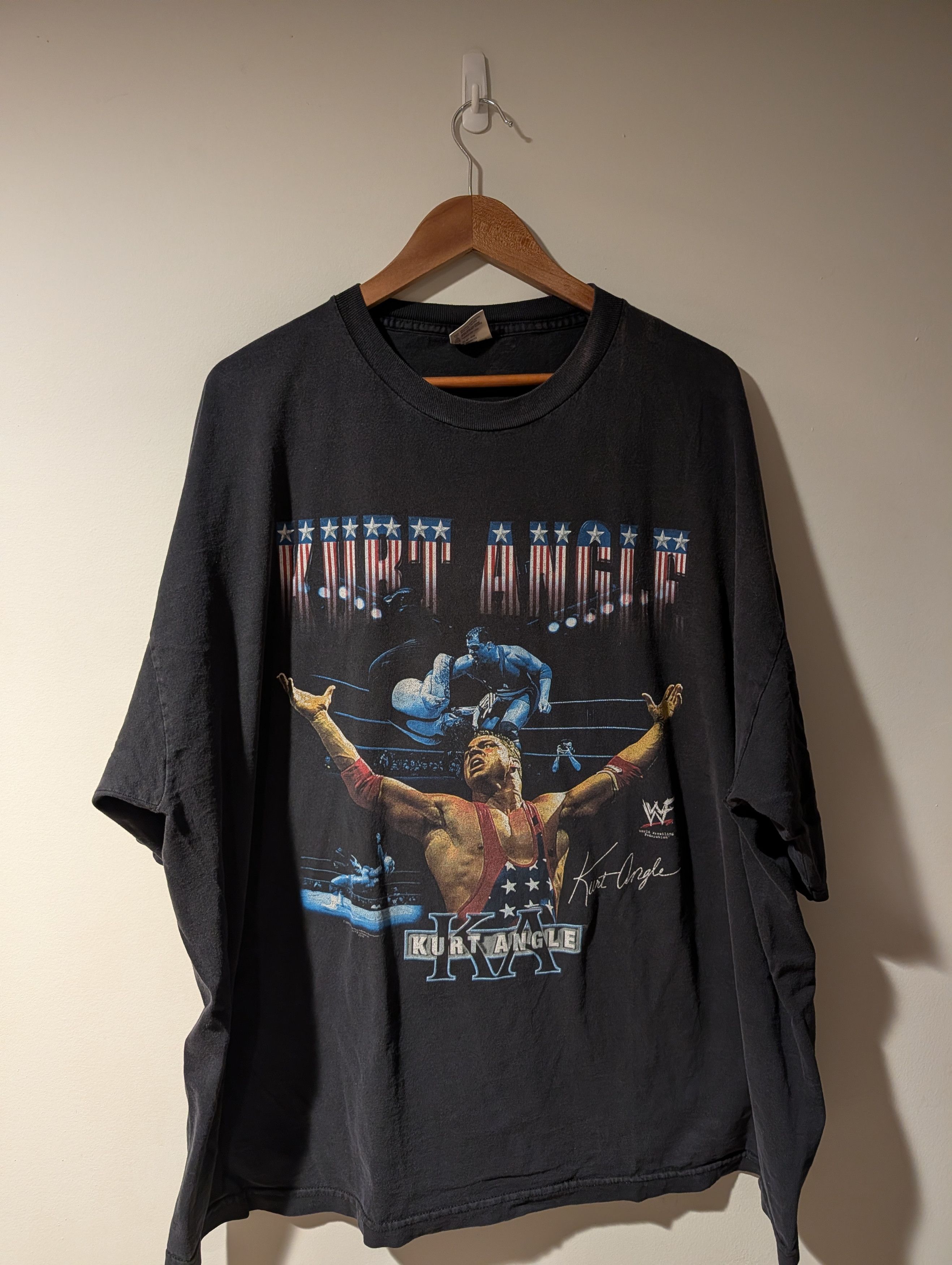 WWE WWF KURT ANGLE IT'S TRUE VINTAGE SHIRT 2001 SIZE LARGE 3XL Size US XXL / EU 58 / 5 - 1 Thumbnail