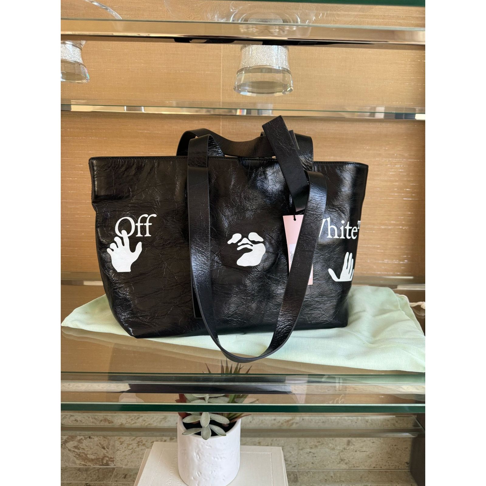 o1rshd1 Size: OS / Commercial Tote Bag in Black/White