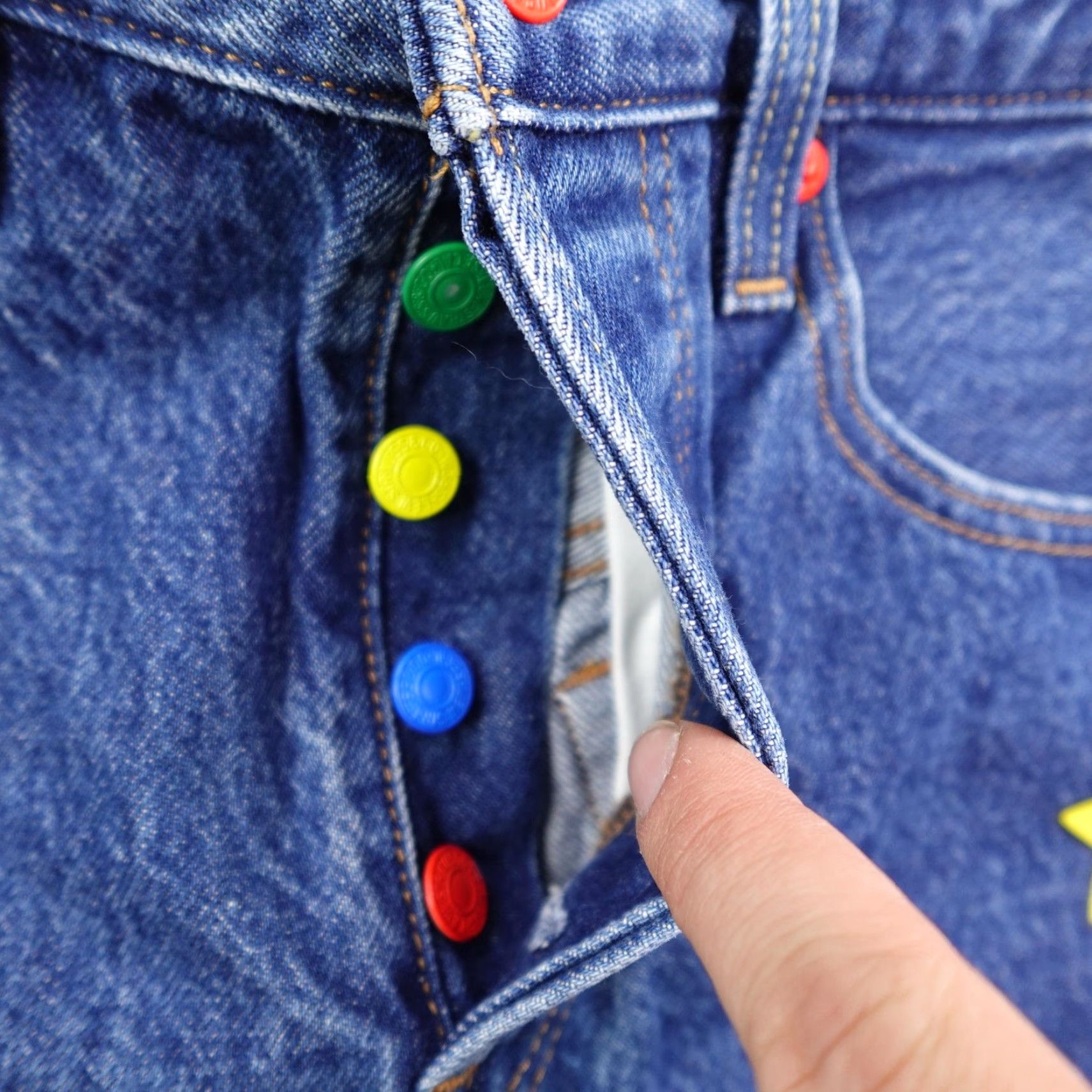 Levi's Levis Shorts 27 Blue Denim Jean Jorts 501 Super Mario Button Fly Frayed Womens Size 27" / US 4 / IT 40 - 3 Thumbnail