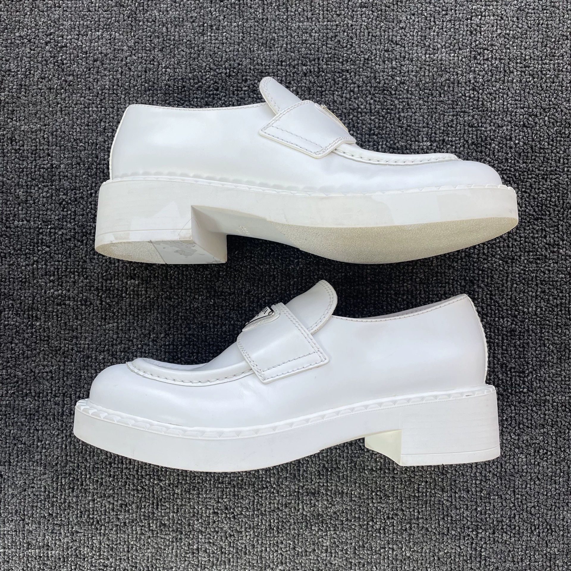 Prada PRADA women's leather loafers white 36.5 EU Size US 6 / IT 36 - 6 Thumbnail