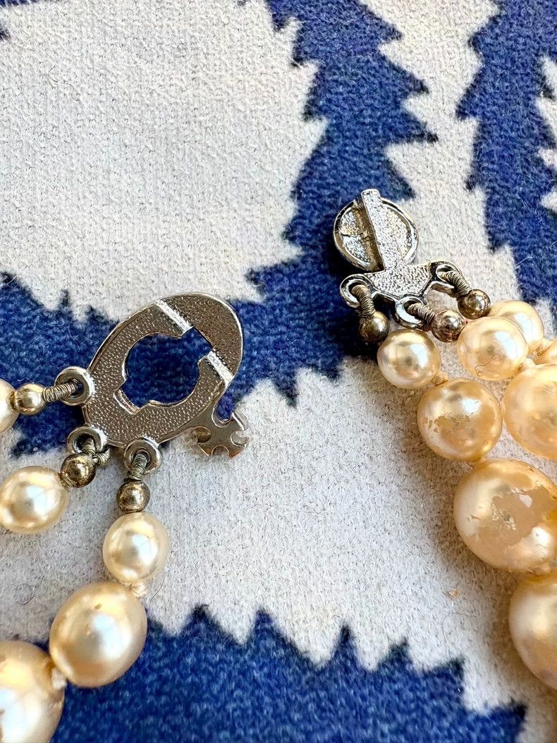 Vivienne Westwood Vivienne Westwood Vintage Three Layer Pearl Necklace Size ONE SIZE - 6 Thumbnail