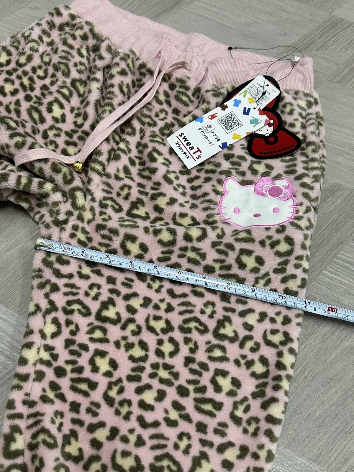 Anime Sanrio Hello Kitty Fleece Jogger Pant (New With Tag) Size US 29 - 10 Thumbnail