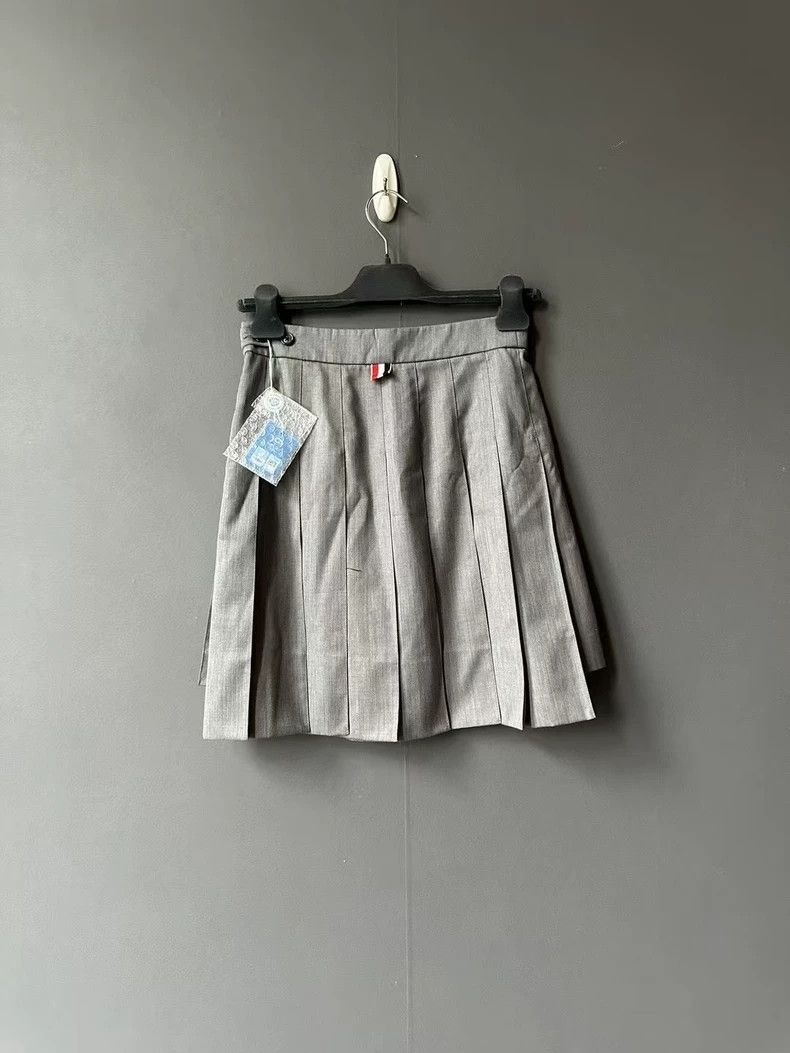 Thom Browne Thom Browne Medium grey pleated skirt Size 26" / US 2 / IT 38 - 2 Thumbnail