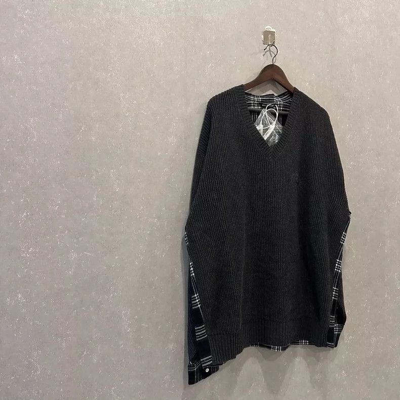 Balenciaga Balenciaga Plaid Printed V-Neck Long Sleeve Shirt Size US S / EU 44-46 / 1 - 3 Thumbnail