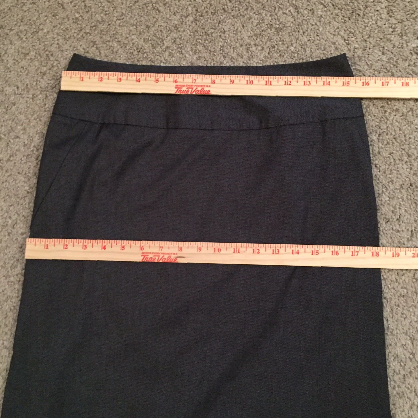 Banana Republic Banana Republic Skirt Women Knee Length Gray Lined Pencil Size 4 Regular Polyester Rayon Spandex Size 27" / US 4 / IT 40 - 3 Thumbnail