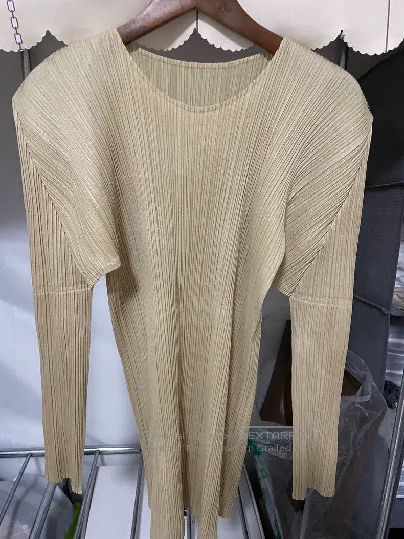 Issey Miyake Issey Miyake Beige Long Sleeve Top Size L / US 10 / IT 46 - 1 Thumbnail