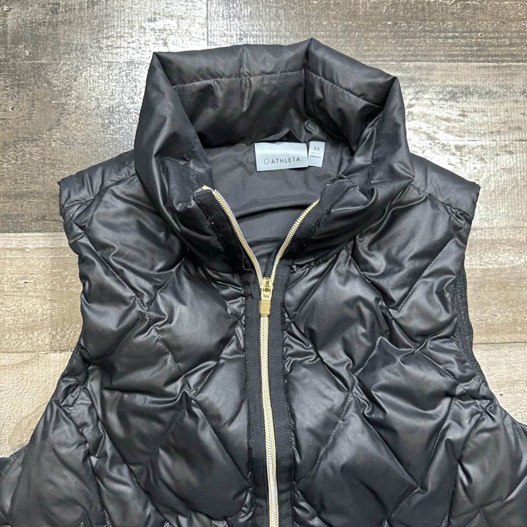 Athleta VINTAGE Athleta goose down Vest Womens XS Black Quilted Zipper Pocket Insulated Down Puffer Quilt Adult? Size XS / US 0-2 / IT 36-38 - 3 Thumbnail