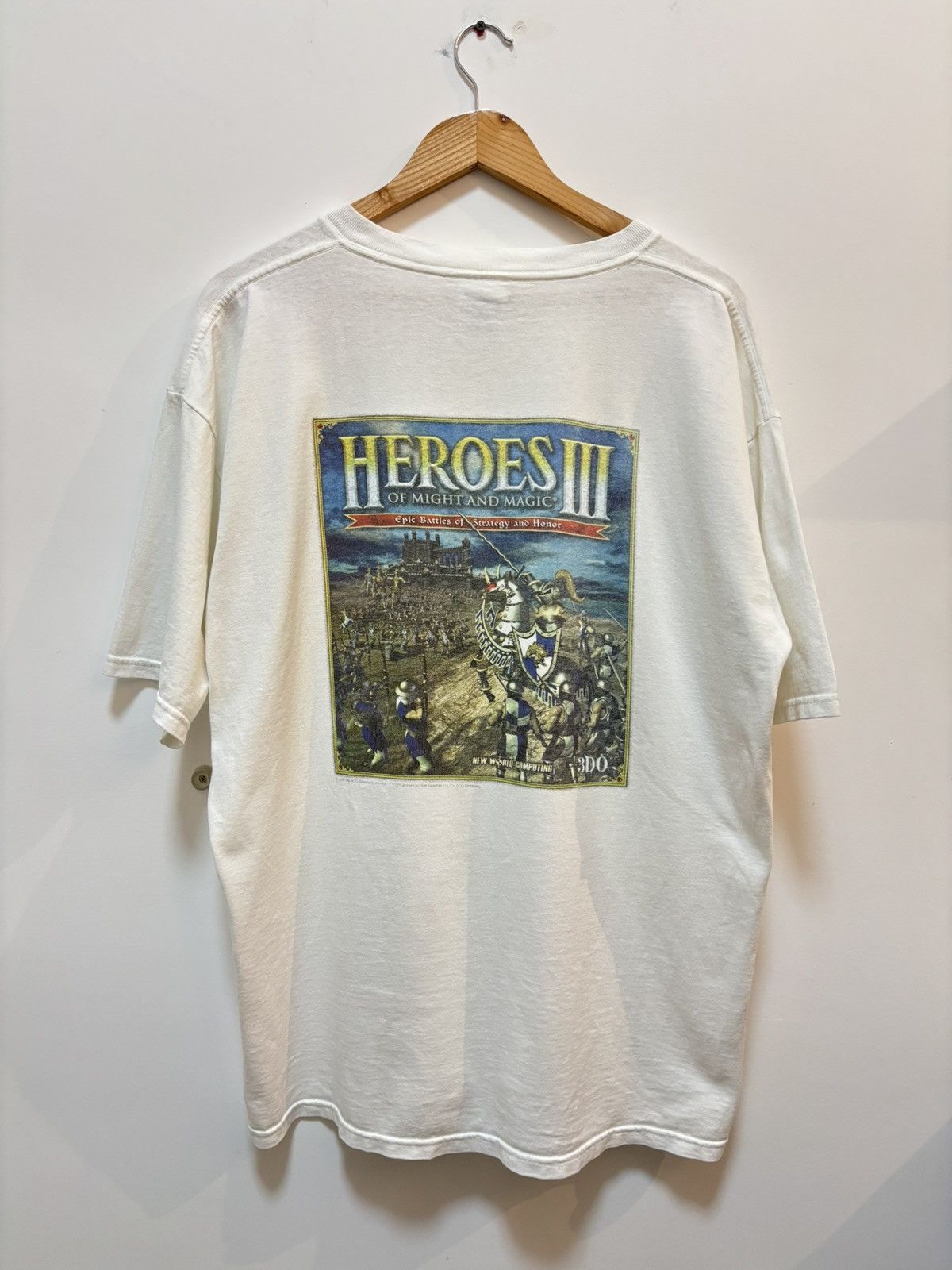 Vintage Vintage 1999 Heroes of Might and Magic III Promo Tee Size US XL / EU 56 / 4 - 1 Thumbnail