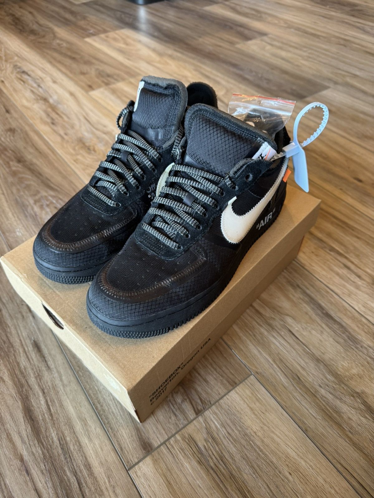 Nike × Off-White Nike x Off White Air Force 1 Low Black Size US 10 / EU 43 - 1 Thumbnail
