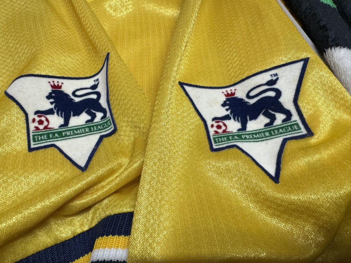 Umbro × Vintage Chelsea 99/00 away shirt #25 Zola Size US M / EU 48-50 / 2 - 6 Thumbnail