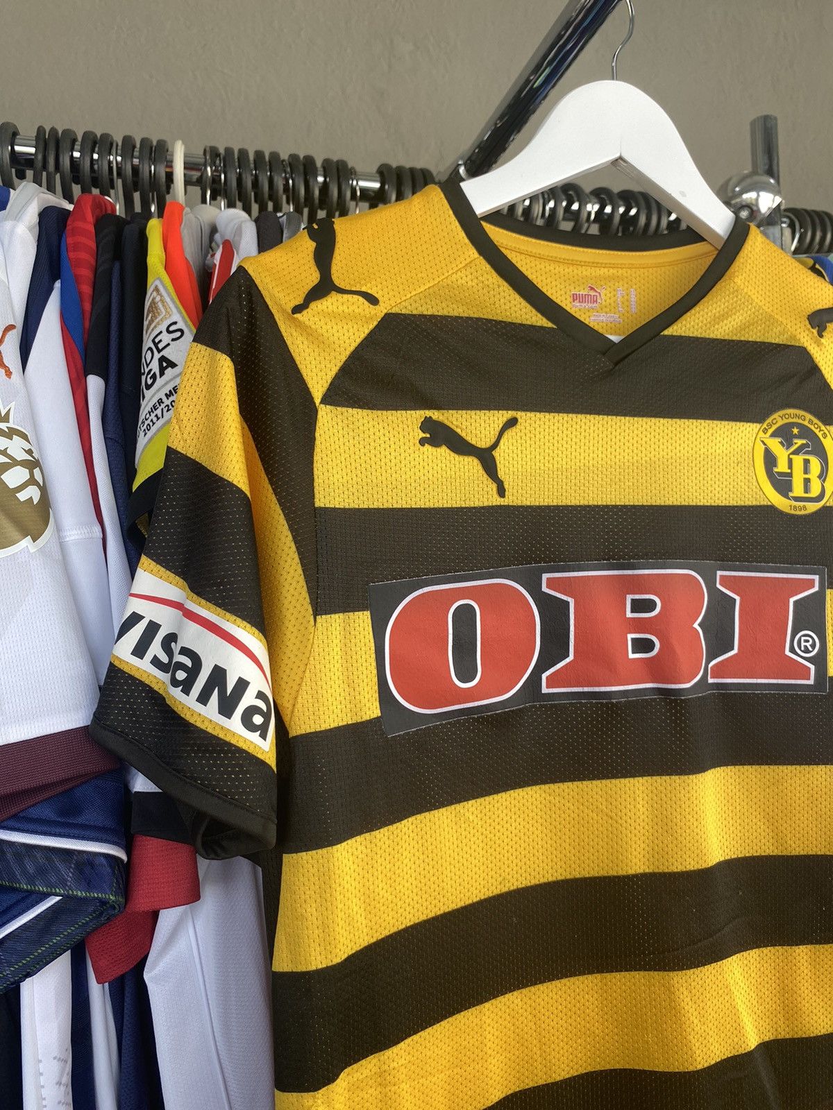 Puma 2008/09 PUMA YOUNG BOYS HOME SOCCER FOOTBALL JERSEY SHIRT Size US XS / EU 42 / 0 - 3 Thumbnail