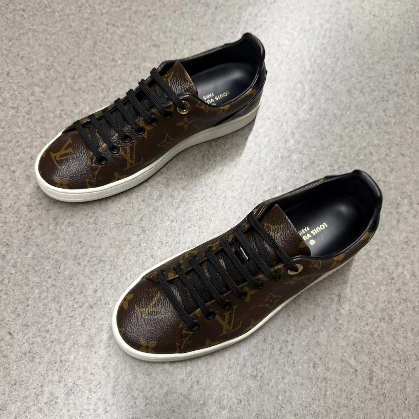 Louis Vuitton LV Frontrow Monogram Cowhide Sneakers 36.5 Like New Size US 6 / IT 36 - 5 Thumbnail