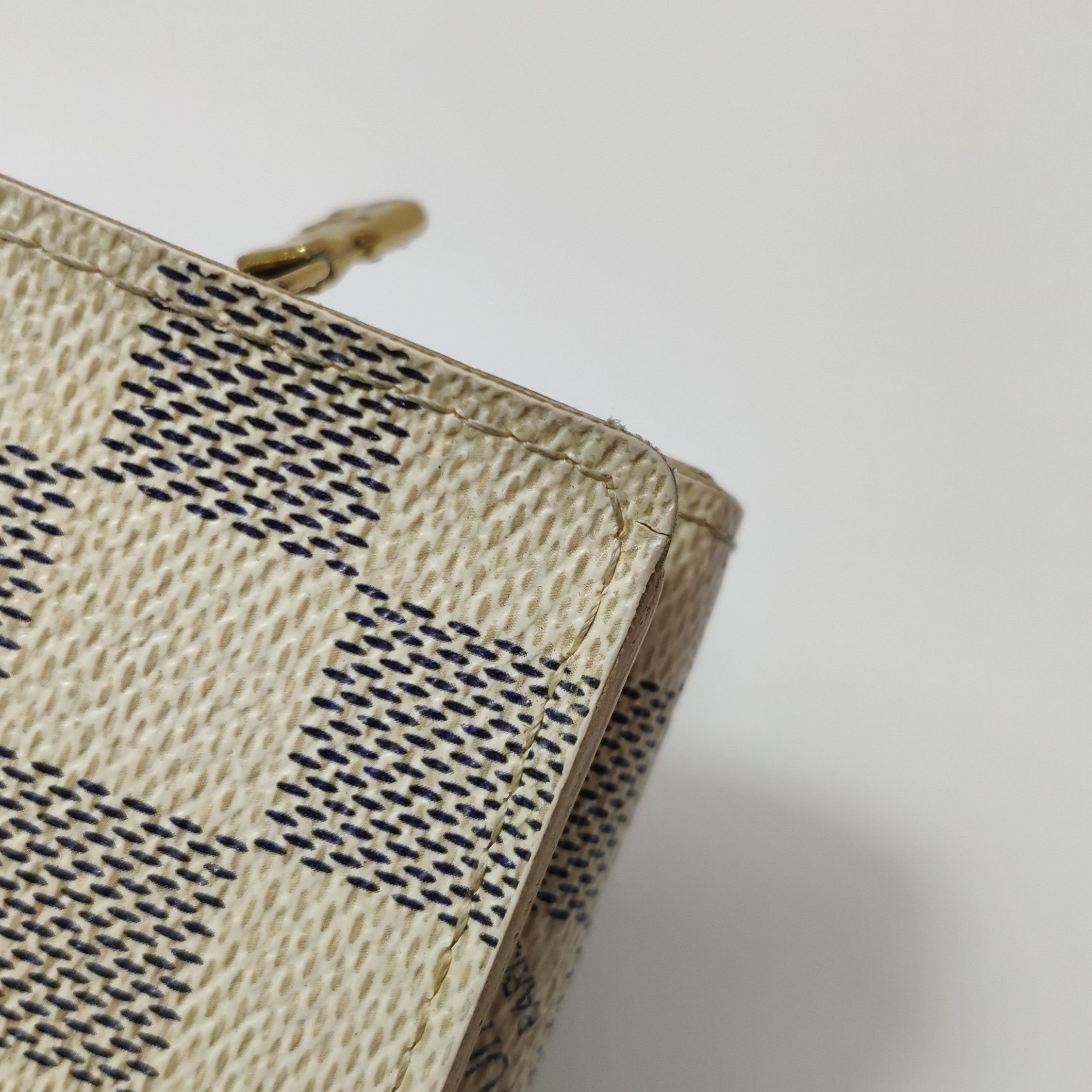 Louis Vuitton Louis Vuitton (LV) Cowhide Checkerboard Wallet -y2506 Size ONE SIZE - 8 Thumbnail