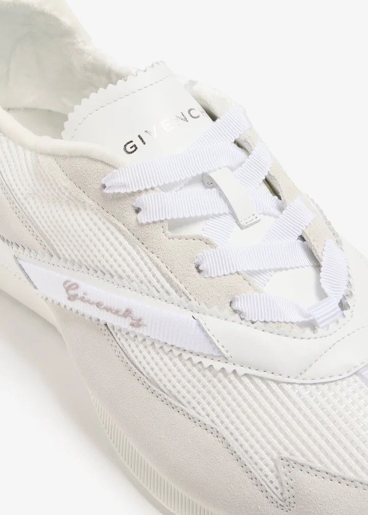 Givenchy o1lv12m1025 Show Low Top Runners in White Size US 6 / EU 39 - 4 Thumbnail