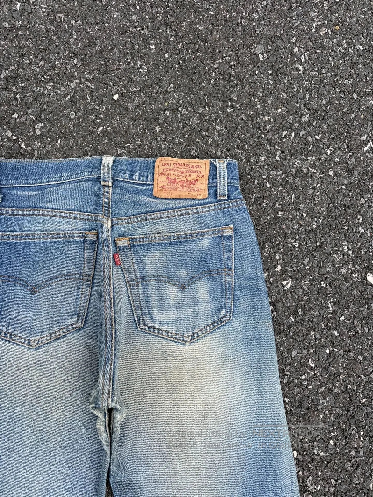 Vintage Vintage 90s Levi's 501 Blue Jeans. Size US 31 - 7 Thumbnail