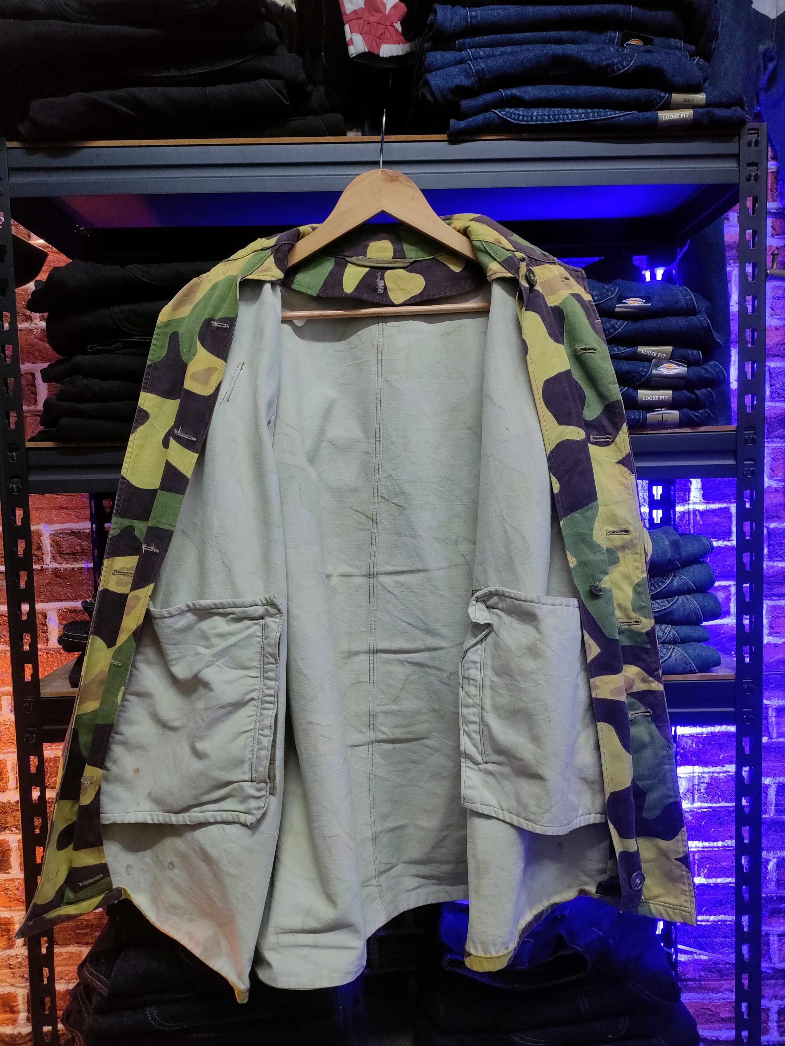 Vintage 60s Camouflage Slimander