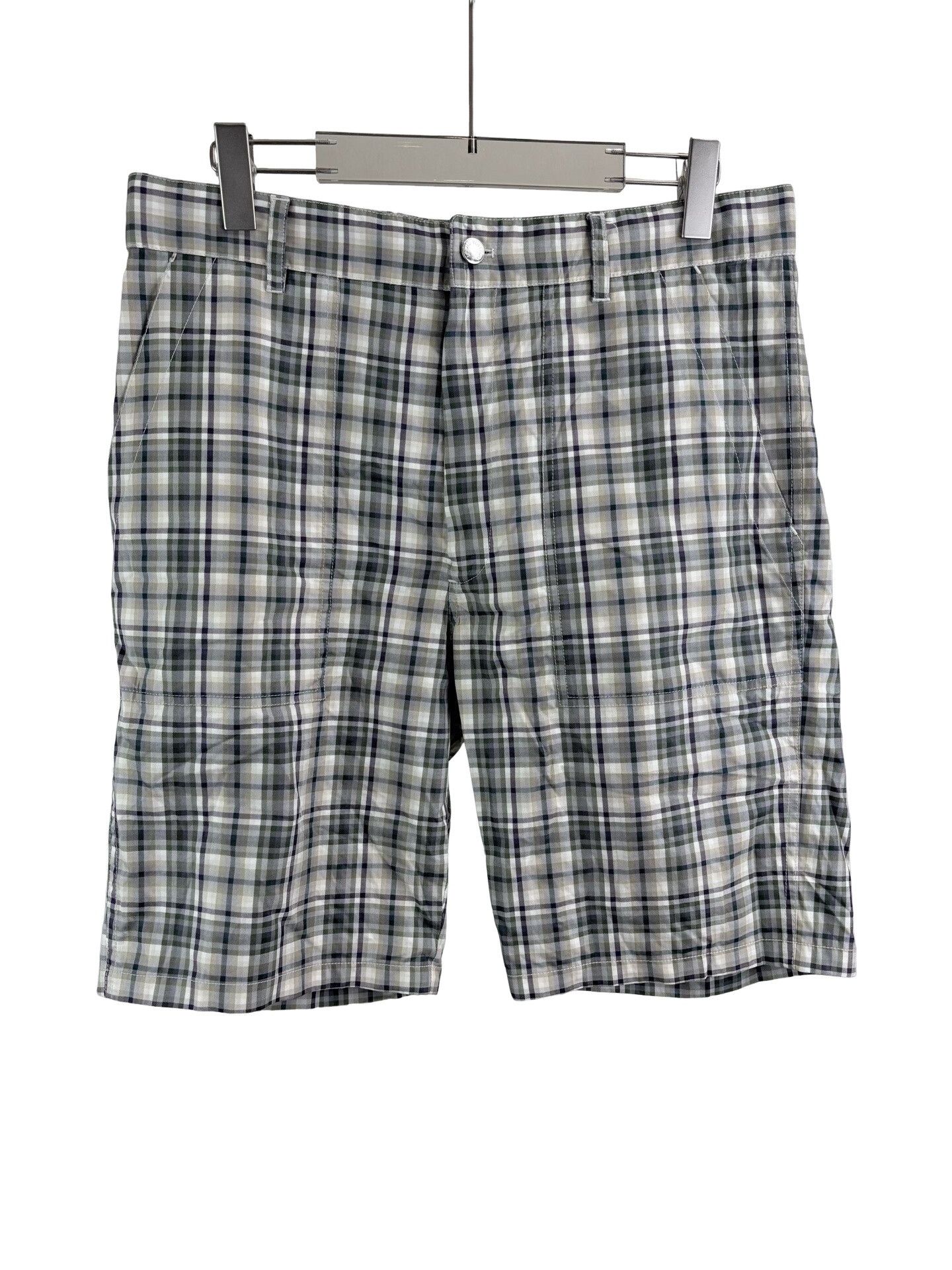 Louis Vuitton Louis Vuitton Plaid Leather Patch Shorts 42 Size US 34 / EU 50 - 1 Thumbnail