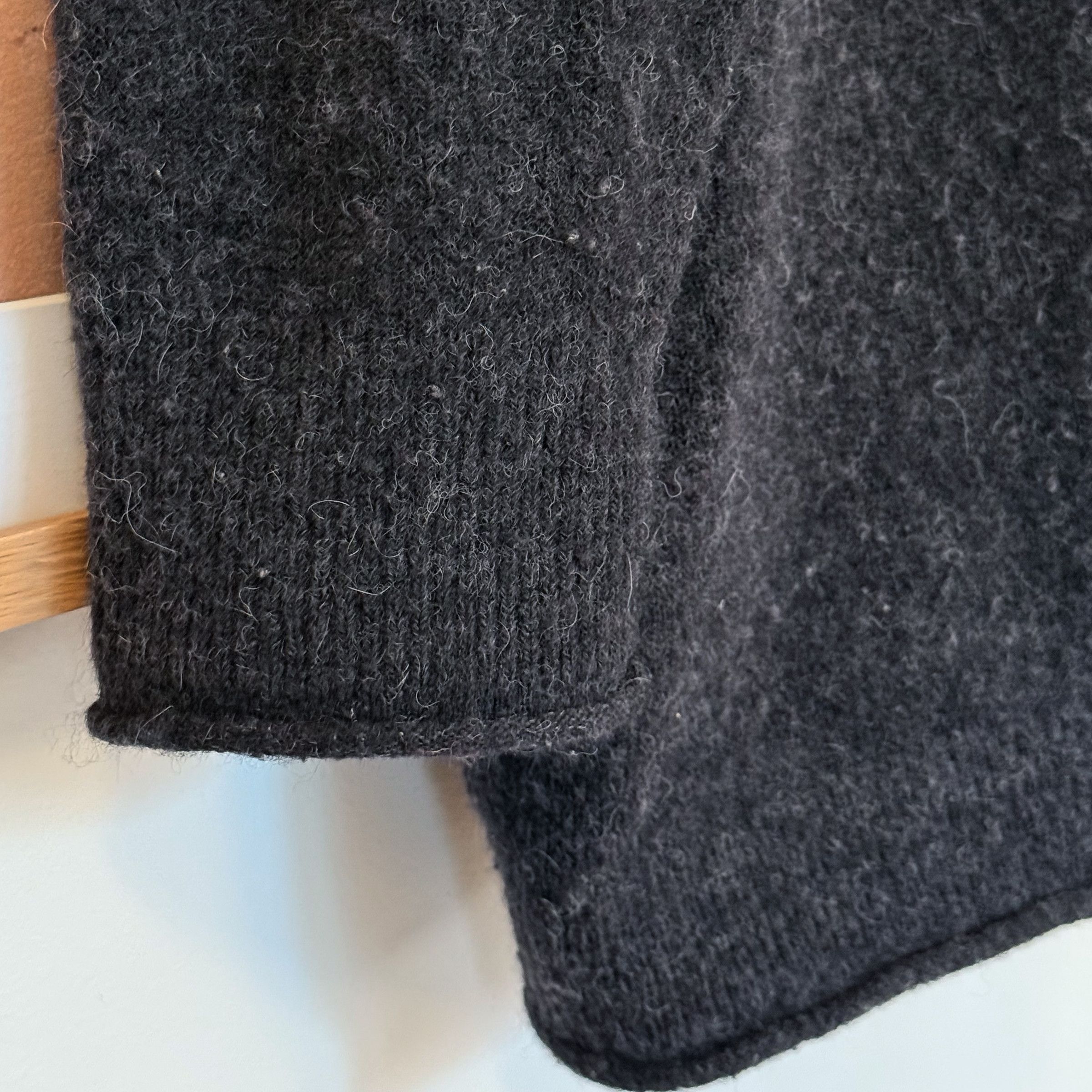 Acne Studios SOLD Acne Studios Oversized V-neck Sweater in Washed Black Size S / US 4 / IT 40 - 7 Thumbnail