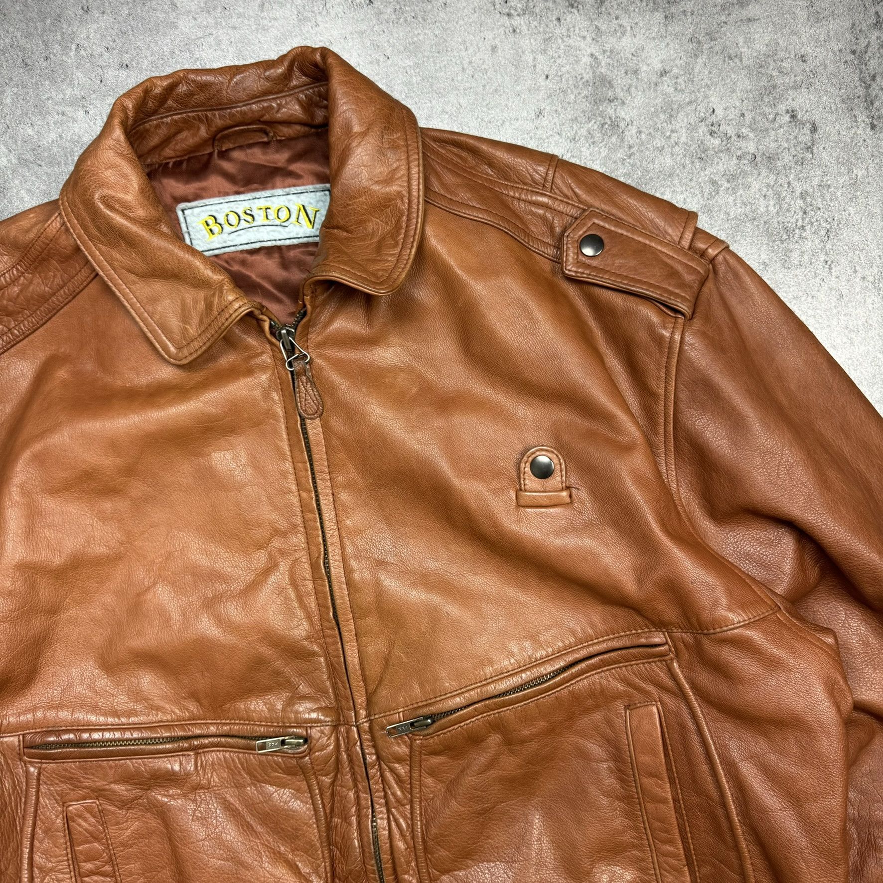 Vintage Vintage boxy brown leather bomber jacket Size US L / EU 52-54 / 3 - 2 Thumbnail