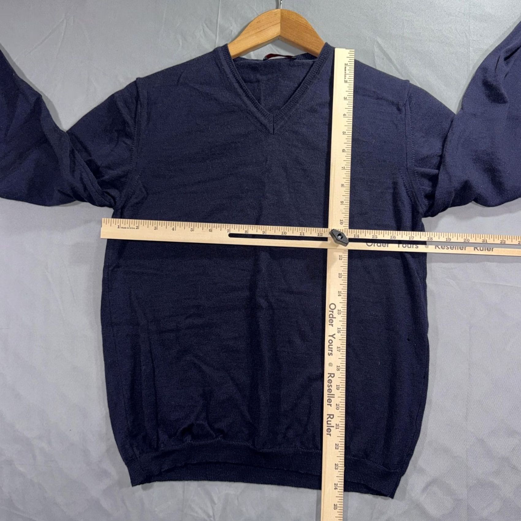 Canali Canali Sweater Mens Pullover V-Neck Navy Blue 100% Wool Lightweight Knit Knitted Knitwear Solid 46 S Regular Men’s Mens Middle? Size US S / EU 44-46 / 1 - 7 Thumbnail