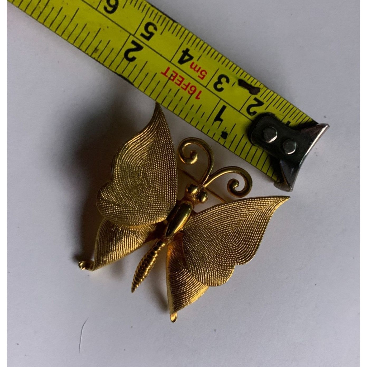 Other Vintage Womens Textured Metal Gold Toned Butterfly Pin Size ONE SIZE - 8 Thumbnail