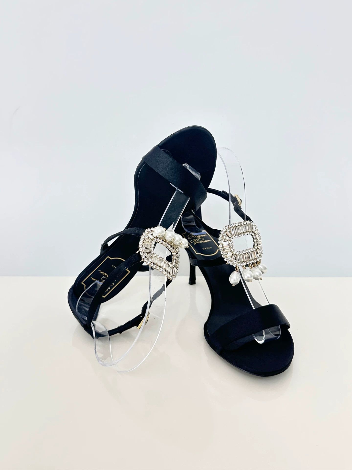 Roger Vivier RV Buckle Satin Crystal Pearl Black Sandal 37 Size US 6 / IT 36 - 7 Thumbnail