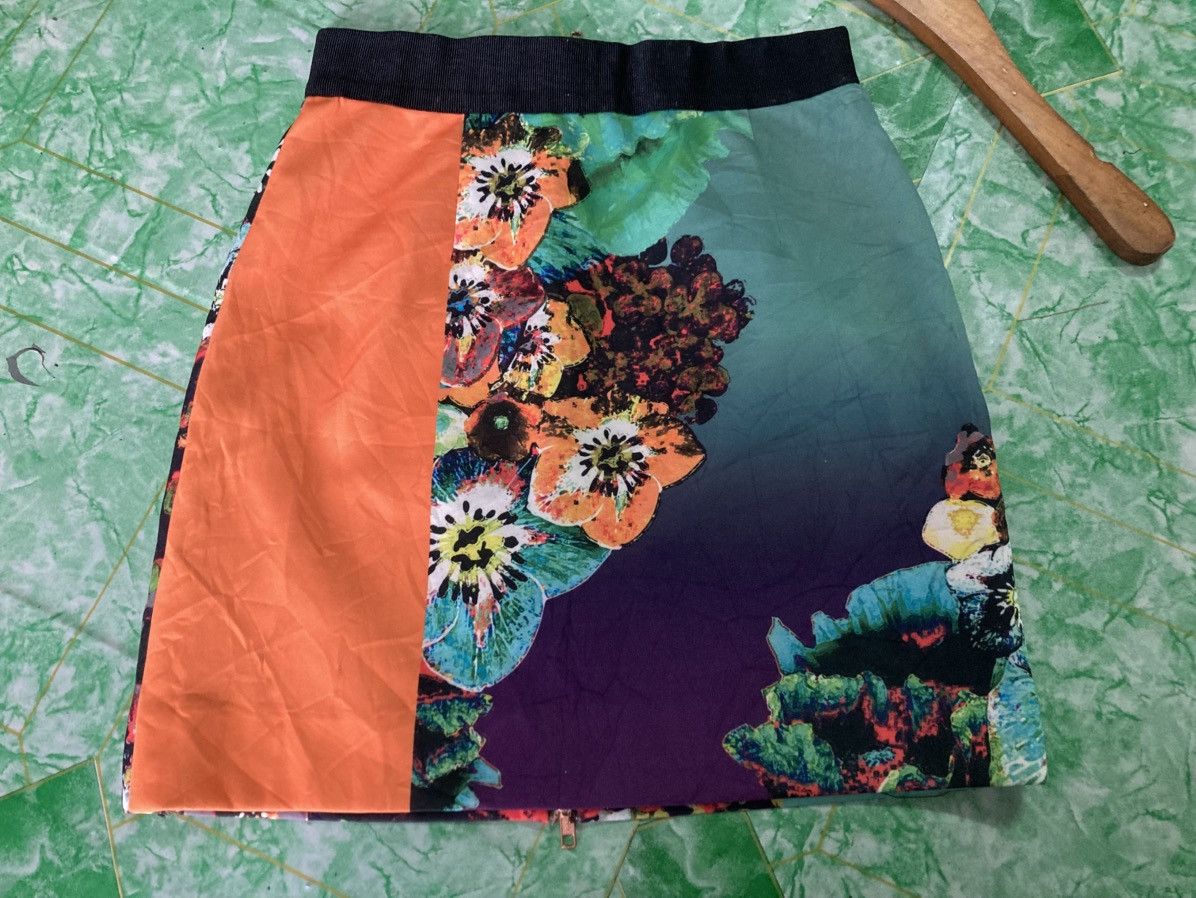 MILLY Milly Mini Skirt Luxury Brand Size 27" / US 4 / IT 40 - 1 Thumbnail