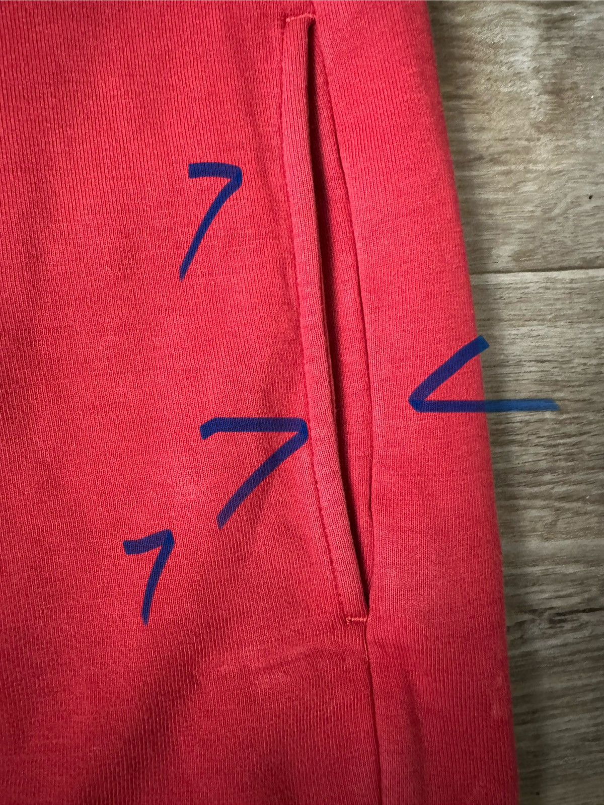 Burberry Burberry hoodie size M red Size US M / EU 48-50 / 2 - 10 Thumbnail