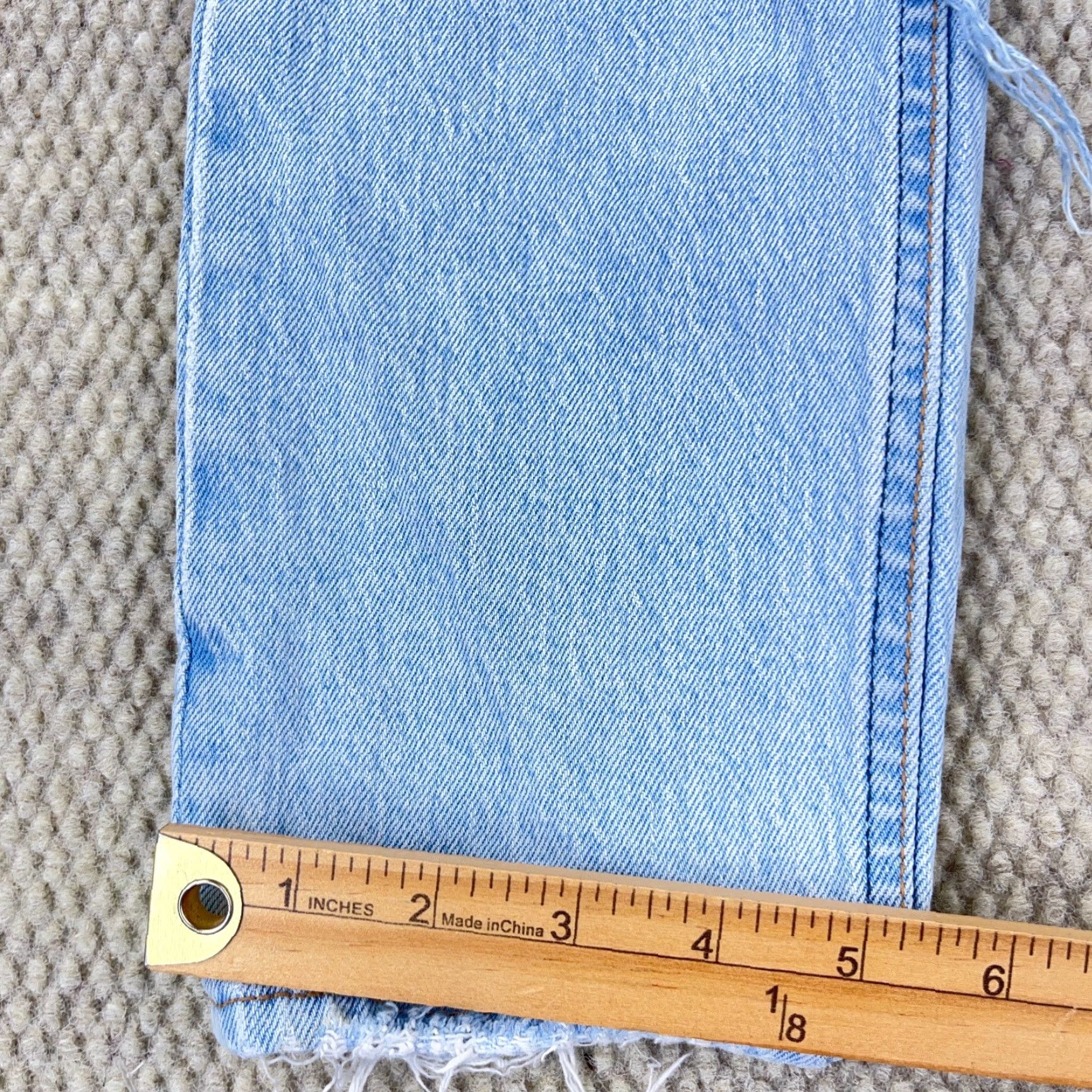 Abercrombie & Fitch VINTAGE Abercrombie & Fitch Mom Jeans Women 0 25 High Rise Distressed Light Blue 25x26 5-Pocket Denim Jeans Mens Womens Boys Girls Size 25" / US 0 / IT 36 - 7 Thumbnail