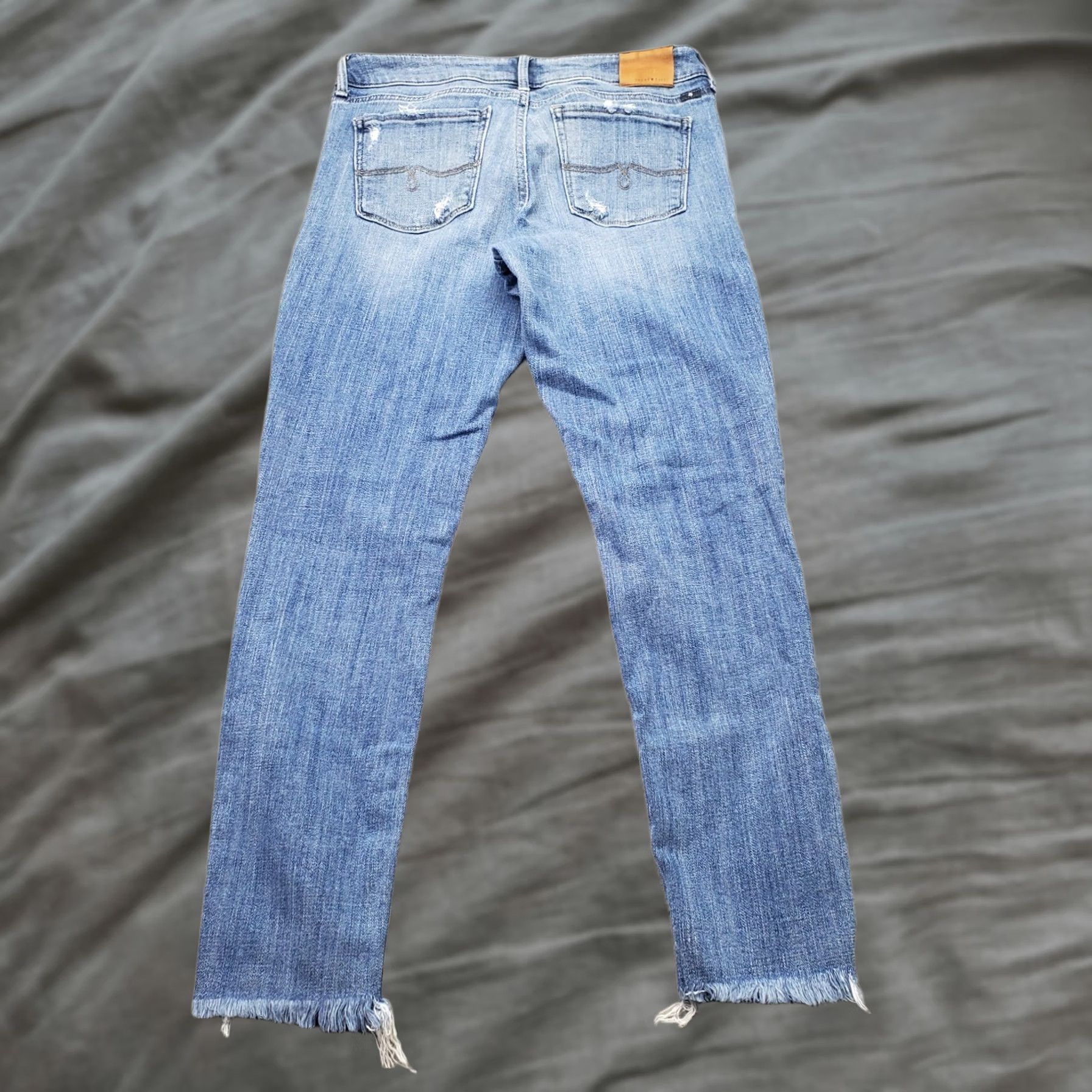 Lucky Brand Lucky Brand Lolita Skinny Jeans Womens Size 6 Denim Blue Distressed Frayed Hem 5-Pocket Stretch Distinguished Distressed Hem Size 28" / US 6 / IT 42 - 1 Thumbnail