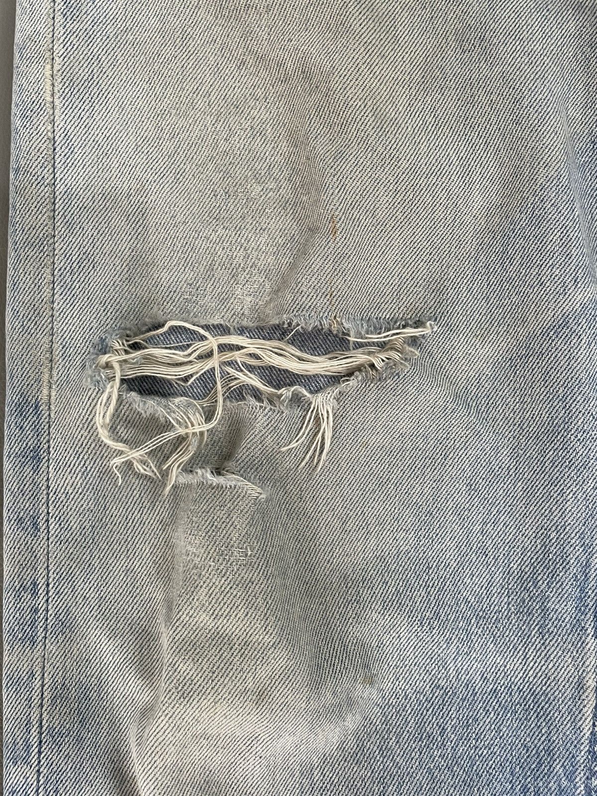 Levi's Vintage Clothing 1990s Levis 501 Distressed Ripped Jeans Blue wash Size US 34 / EU 50 - 3 Thumbnail