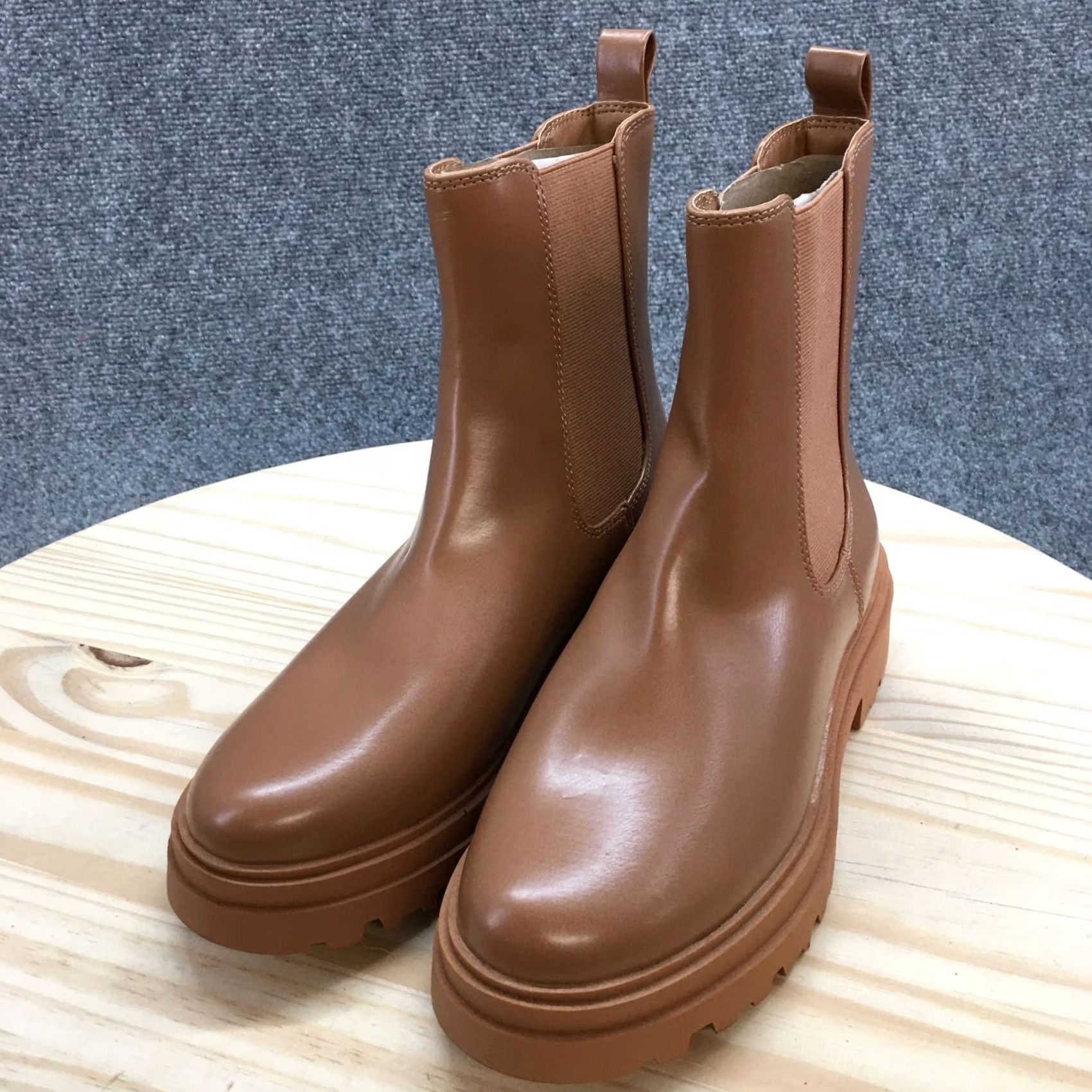 Vintage A New Day Boots Womens 7.5 M Chelsea Ankle Bootie Brown Faux Leather Pull On Brown Chelsea Ankle Bootie Womens 7.5 M Size US 8 / IT 38 - 5 Thumbnail