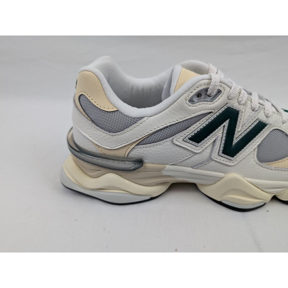 New Balance o1rshd1 Low-Top Sneakers in Off White Size US 10 / EU 43 - 5 Thumbnail